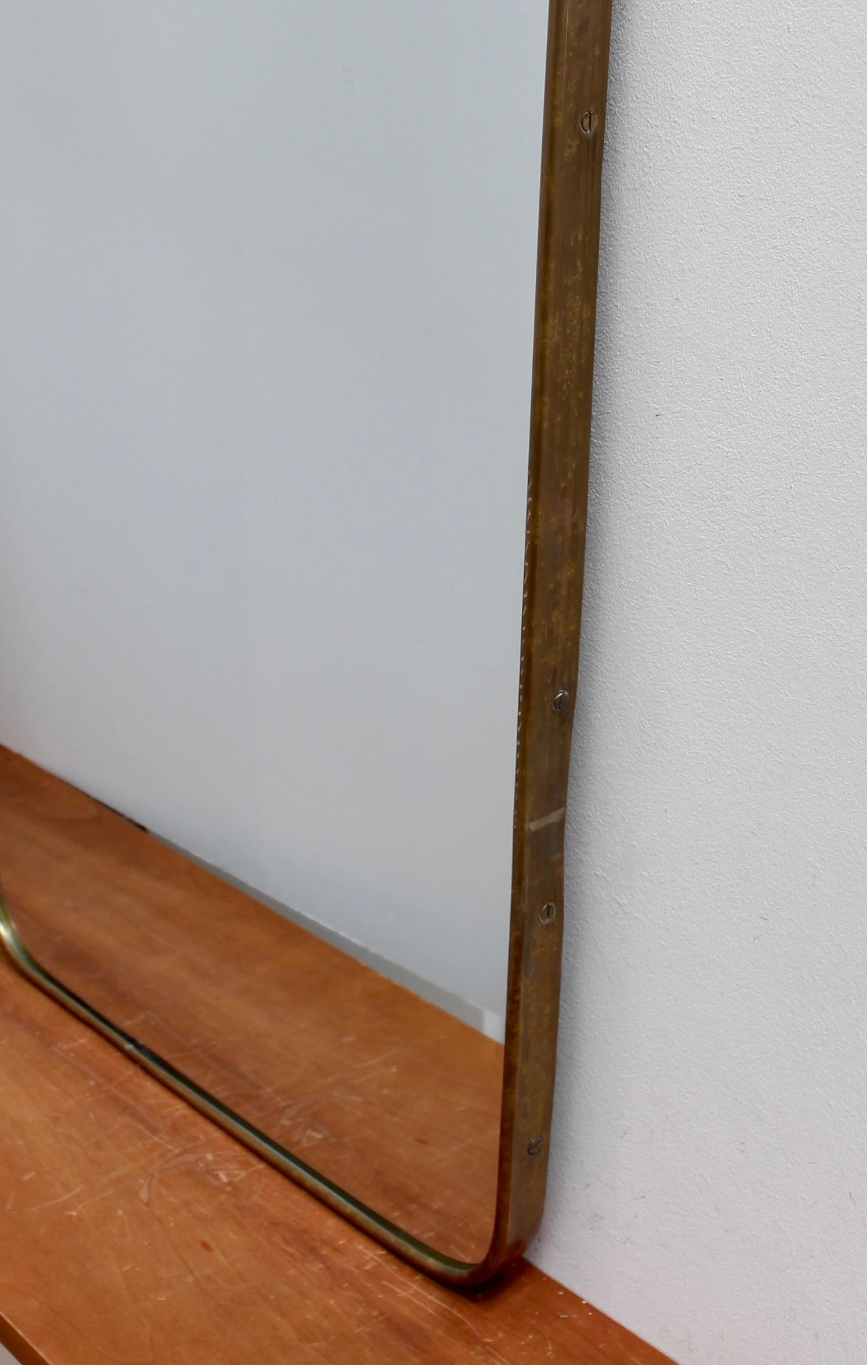 Mid-Century Italian Wall Mirror with Brass Frame (circa 1960s) For Sale 5