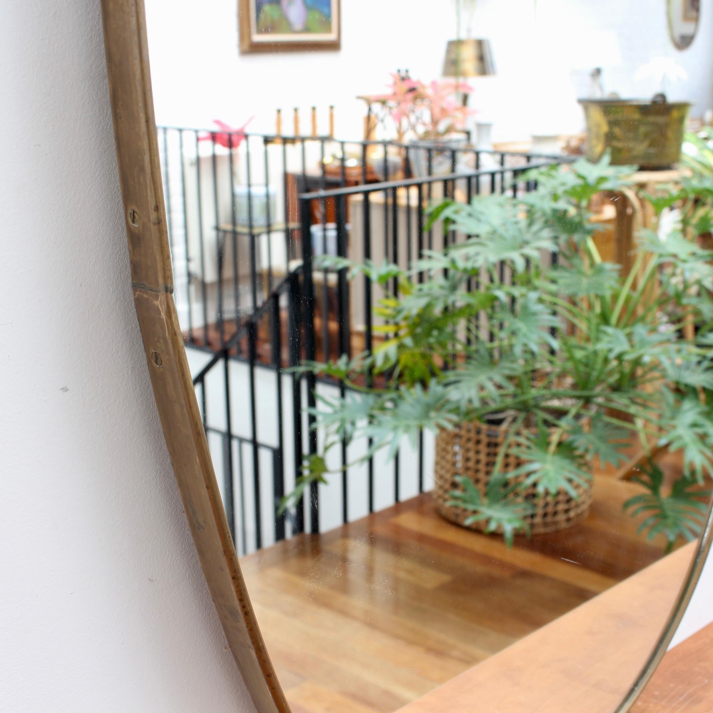 Mid-Century Italian Wall Mirror with Brass Frame (circa 1960s) For Sale 3