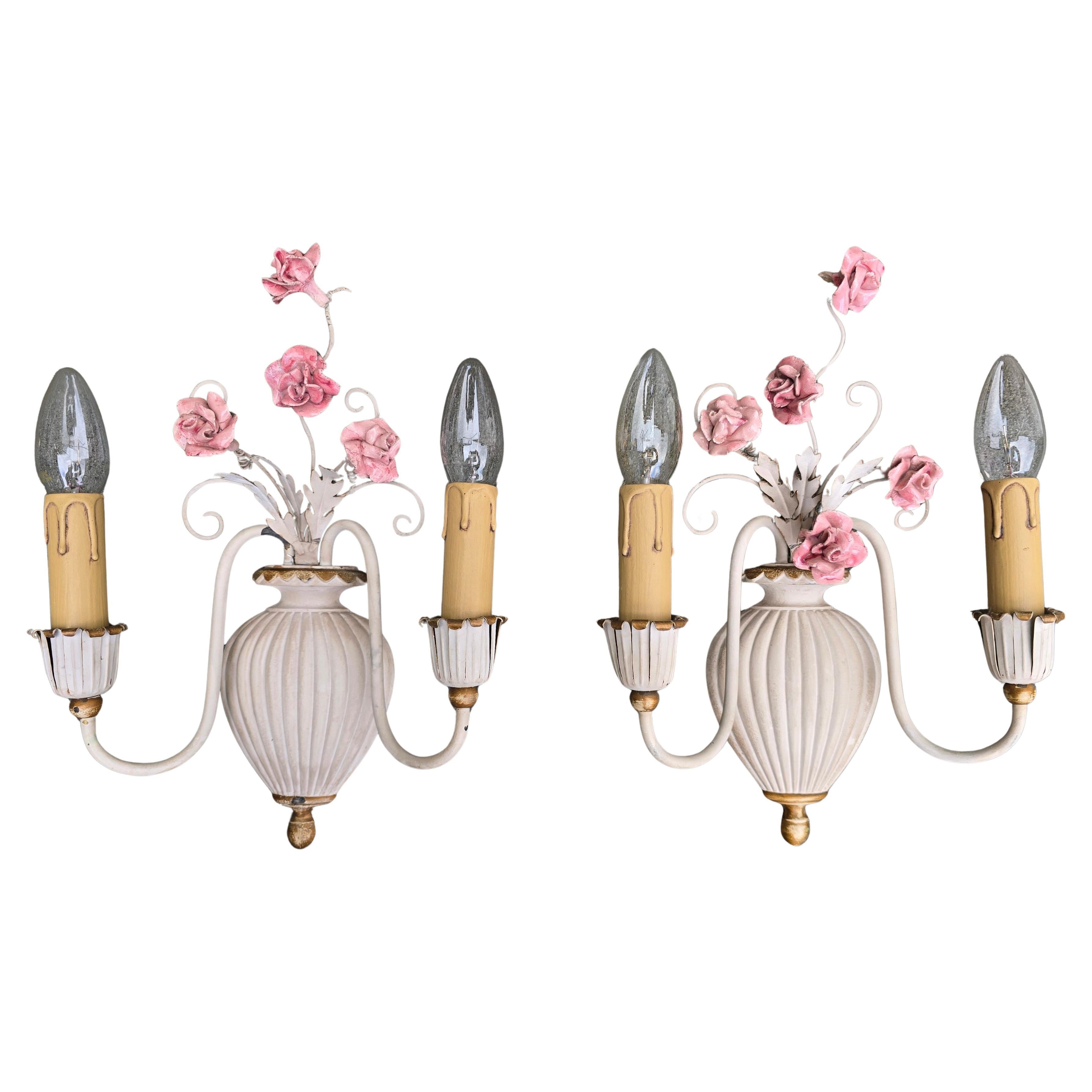 Applique italiane di metà secolo con rose in porcellana, 1955 Coppia