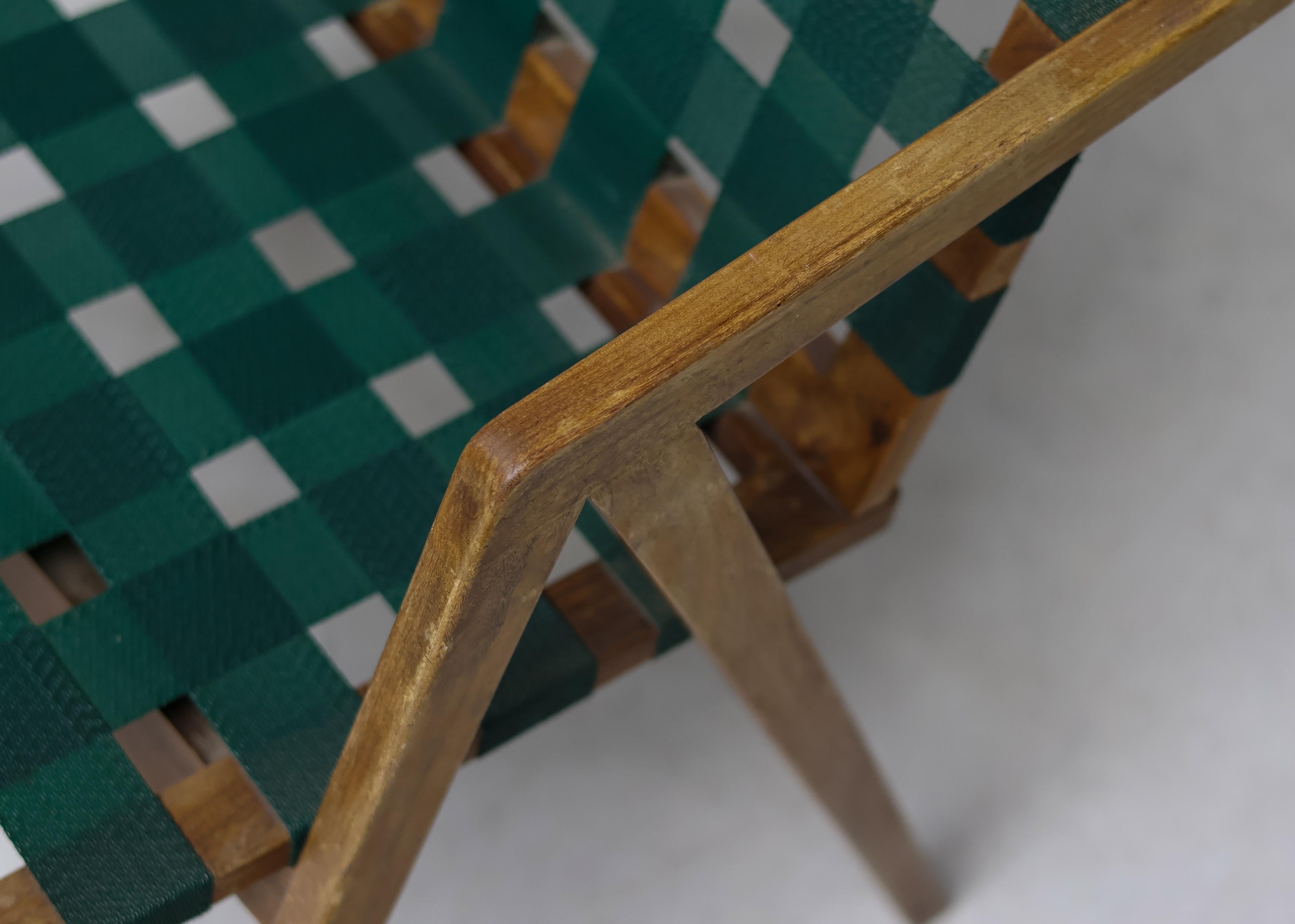 Mid-Century Italian Walnut Armchair with Webbing, in the Style of Franco Albini For Sale 4