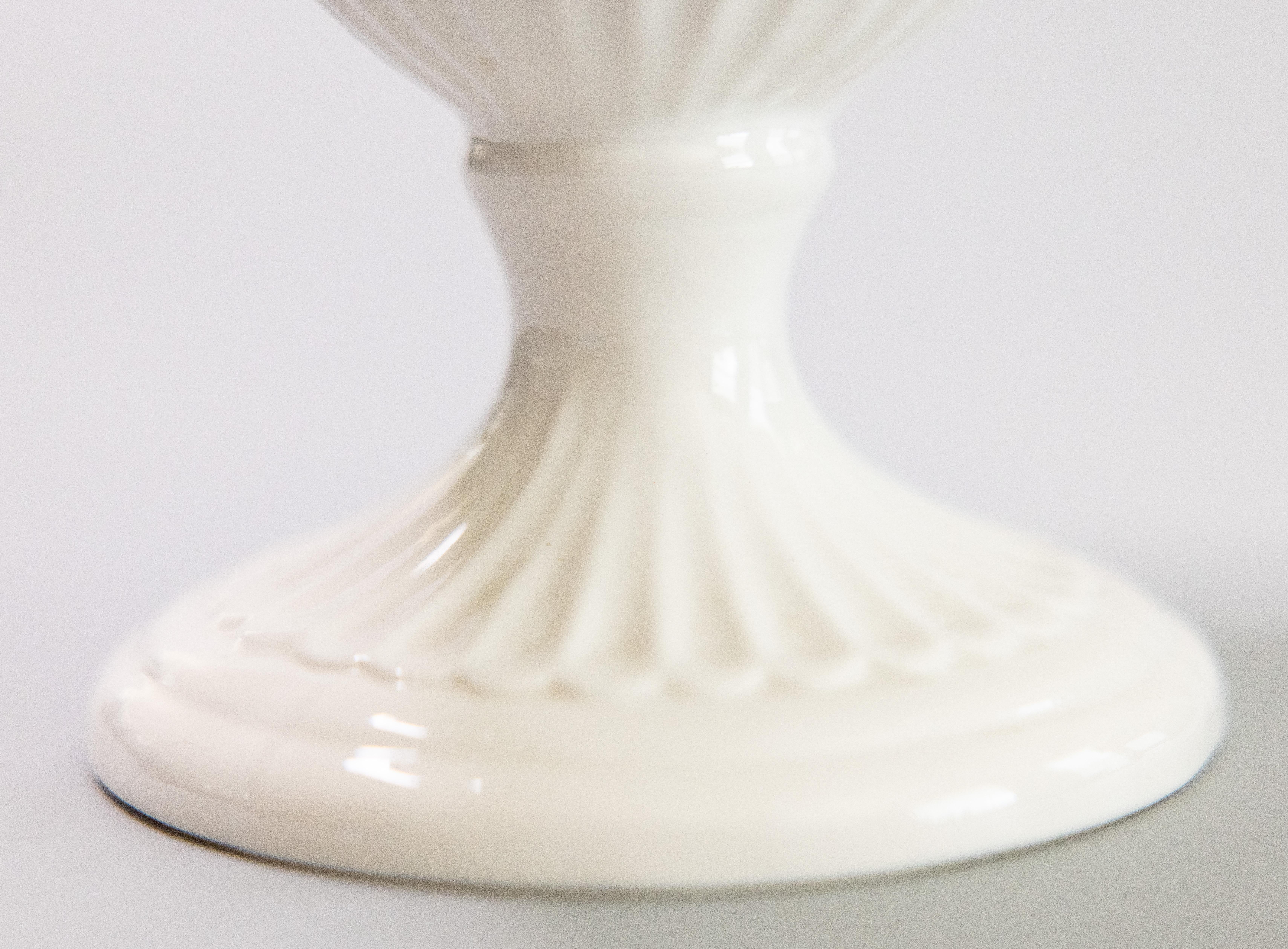 Porcelaine Compotier italien du milieu du siècle en porcelaine blanche Blanc De Chine en vente