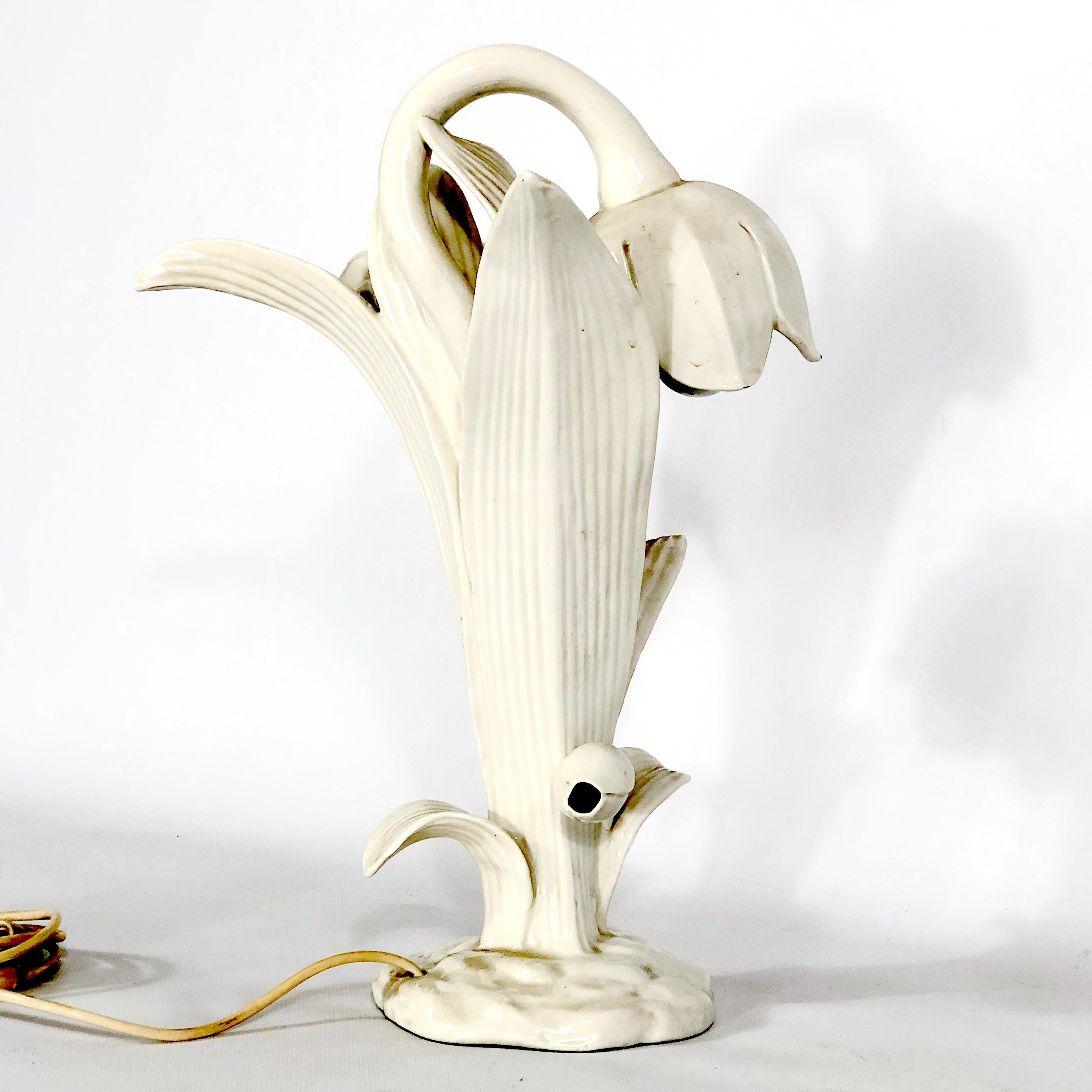Mid-century Italian White Porcelain table lamp from 30s For Sale 7