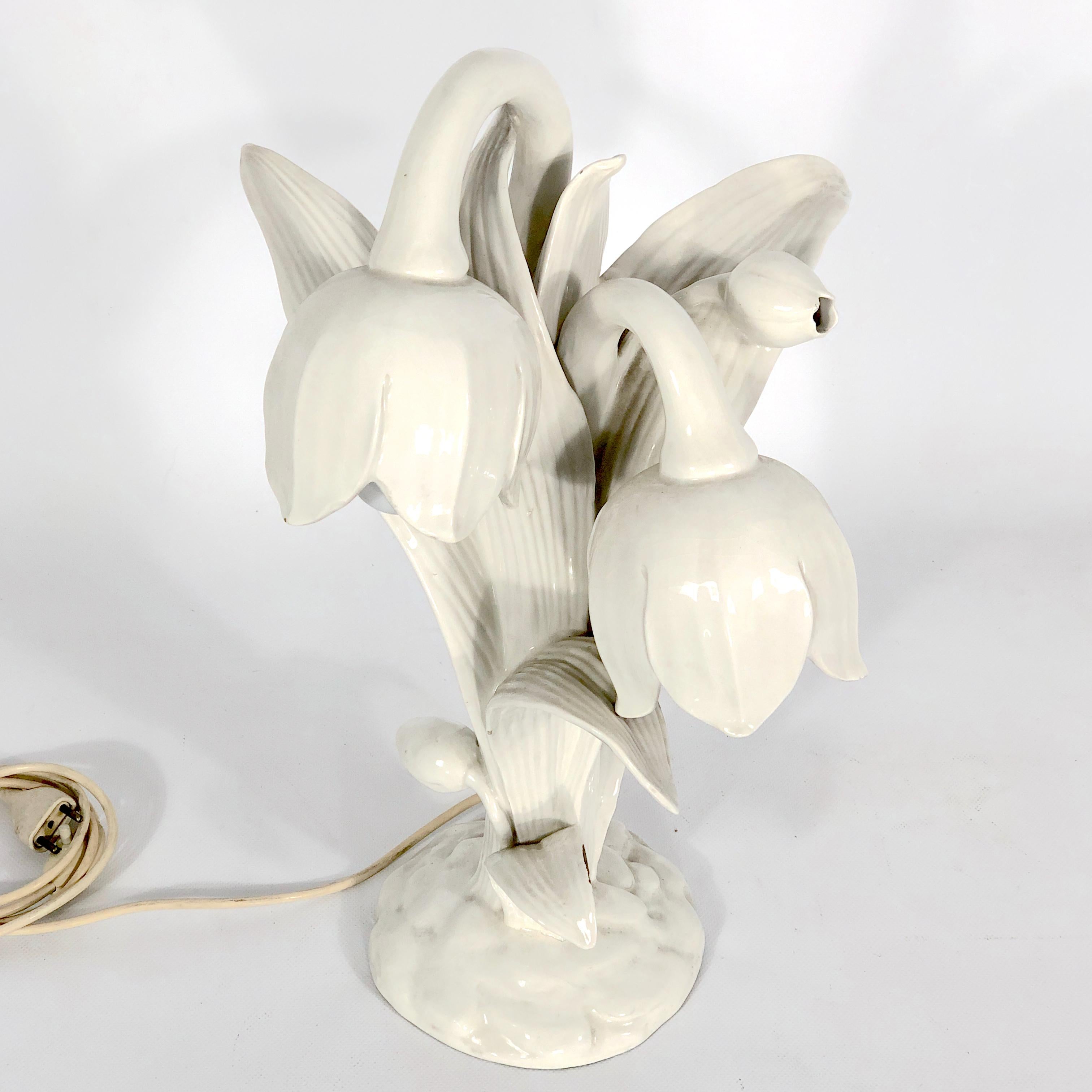 Mid-century Italian White Porcelain table lamp from 30s For Sale 8