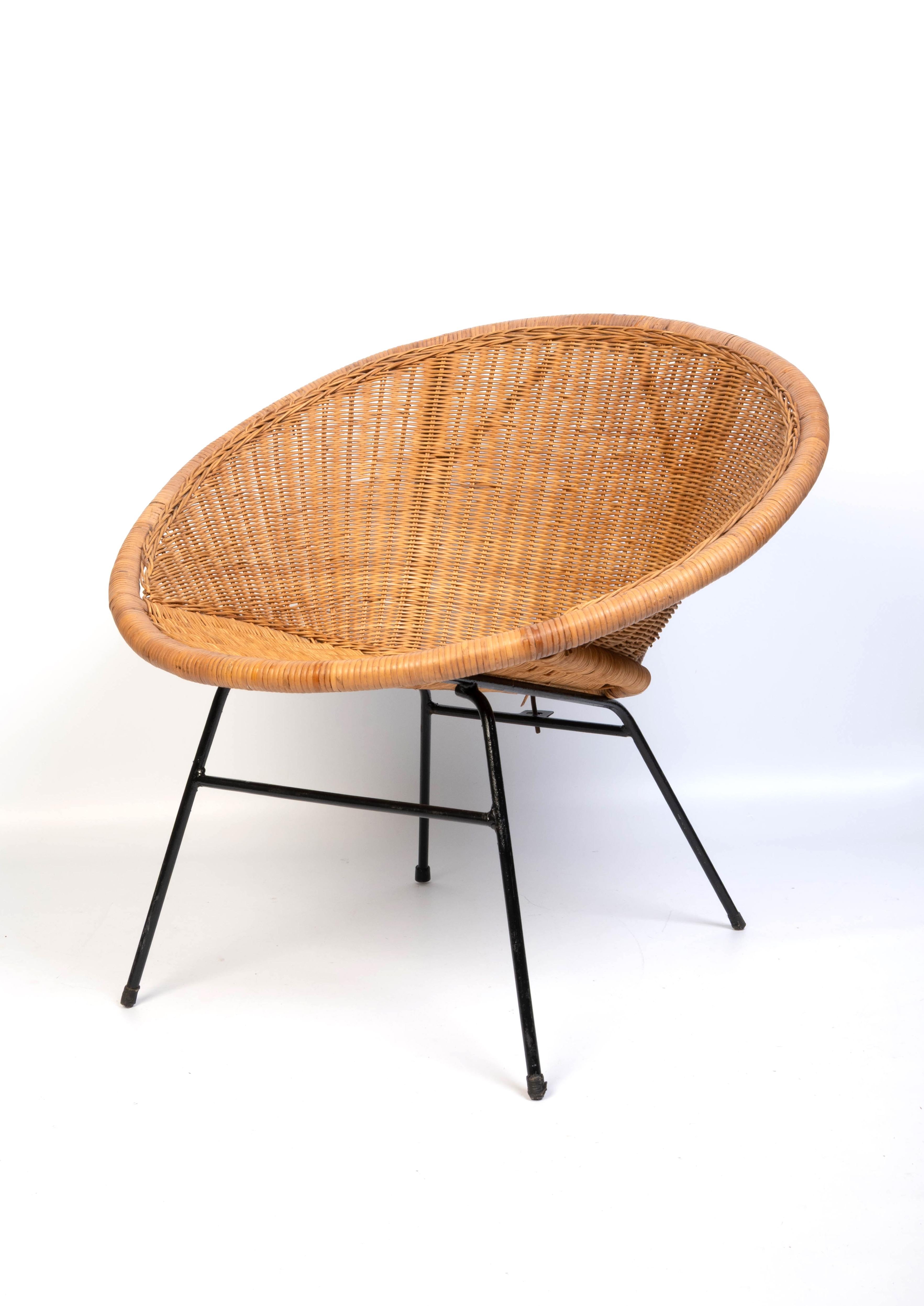 Chaise longue italienne du milieu du siècle en osier et en fer, C.1960 Bon état - En vente à London, GB