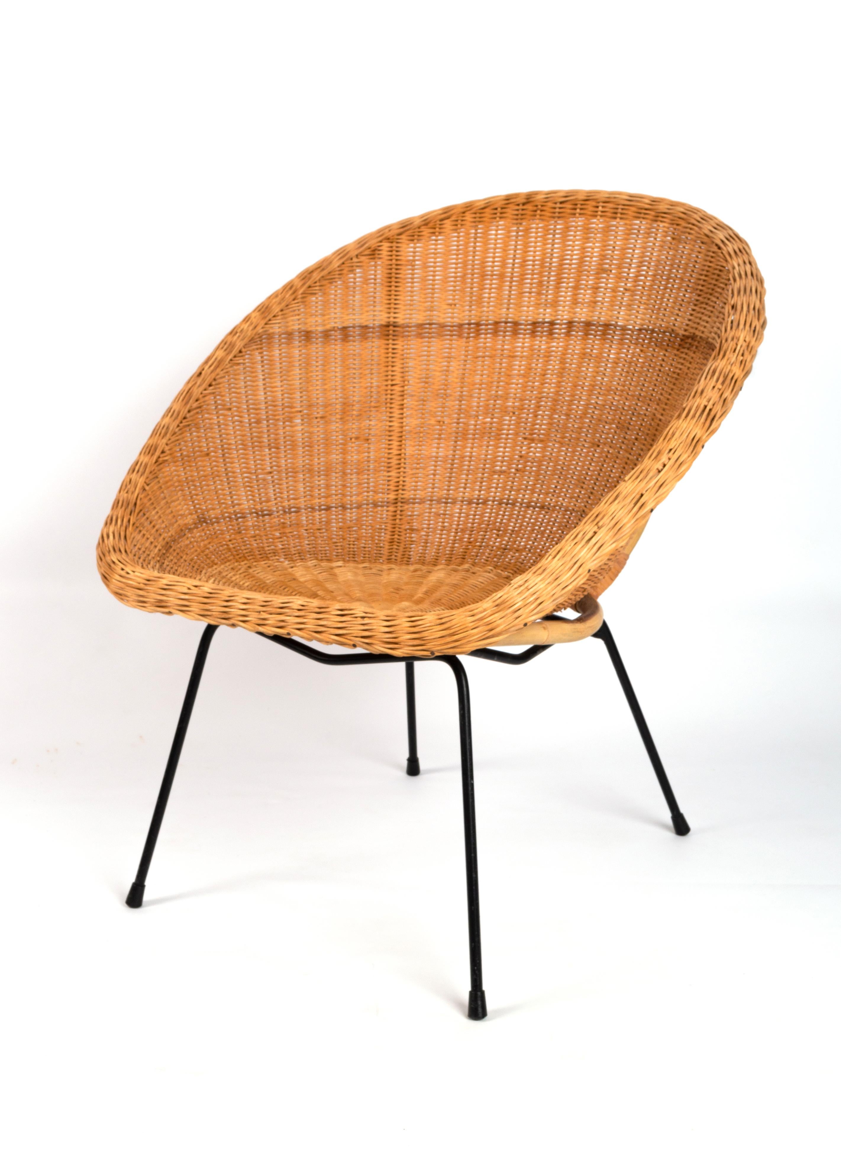 Mid-Century Italian Wicker and Iron Lounge Chair, C.1960 at 1stDibs