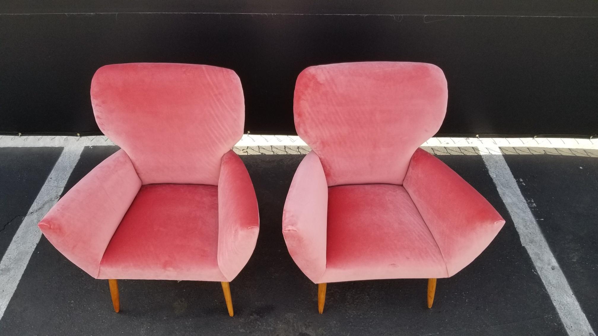 1950s midcentury wing chairs in style of Gio Ponti. Reupholster in new rose velvet.