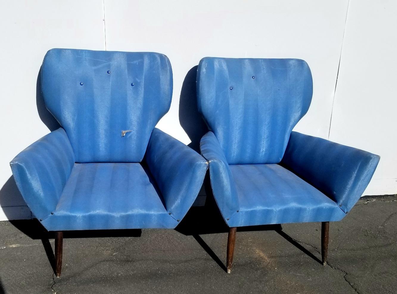 Midcentury Italian Wing-Shaped Side Chairs 3