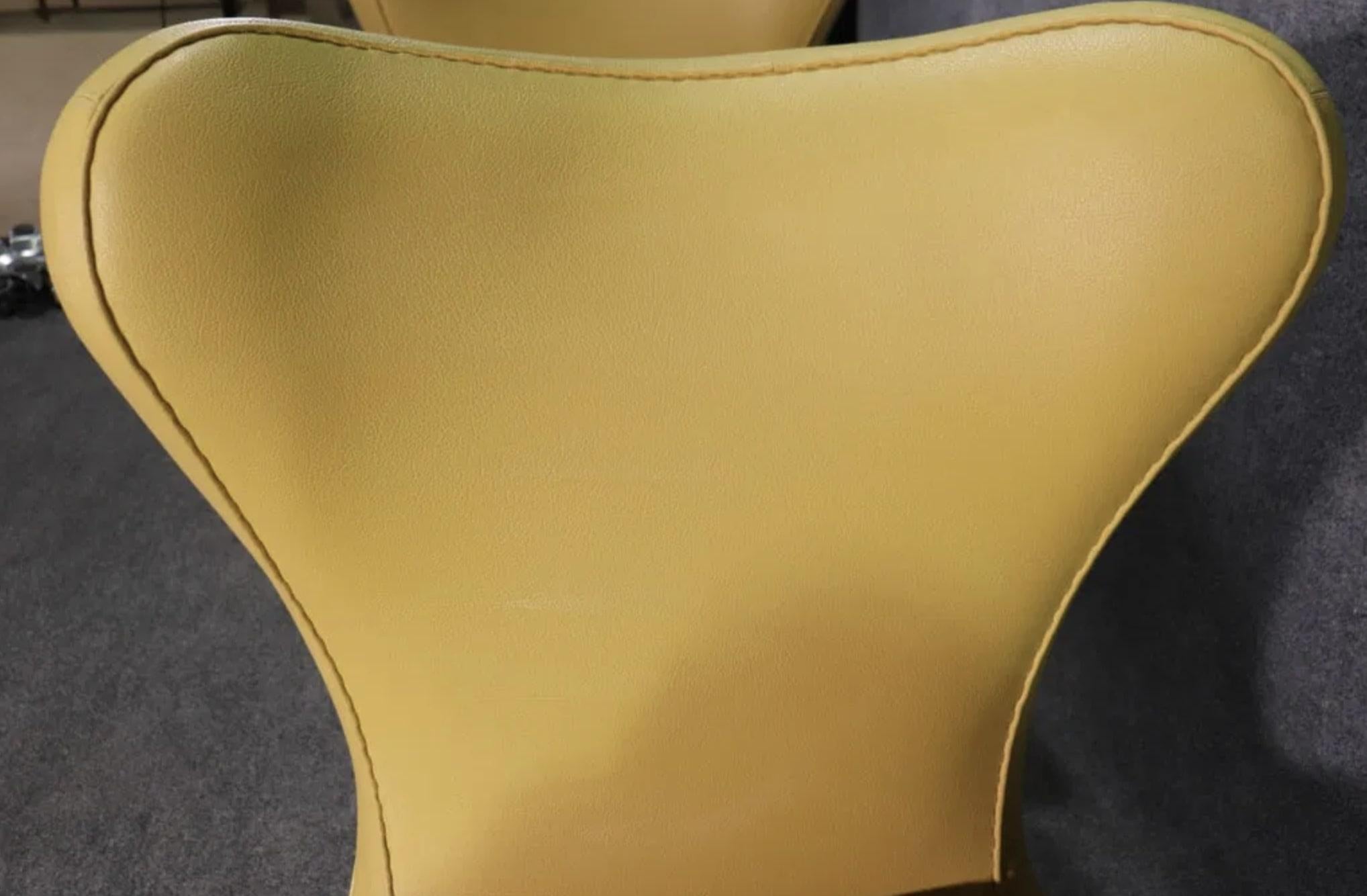 Sedie Wingback italiane di metà secolo in vendita 1