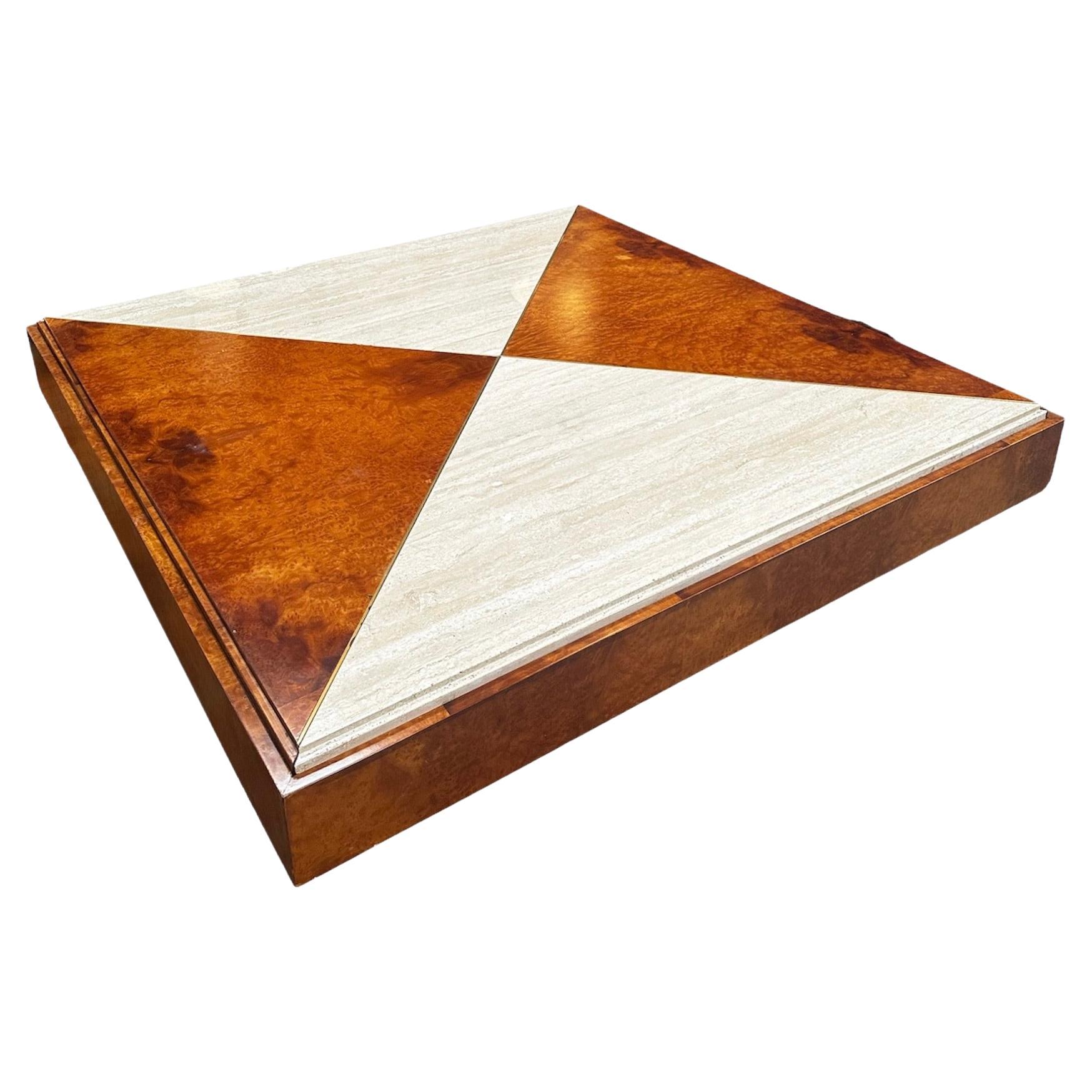 Italienischer quadratischer Couchtisch aus Holz und Marmor aus der Mitte des Jahrhunderts 1970er Jahre
