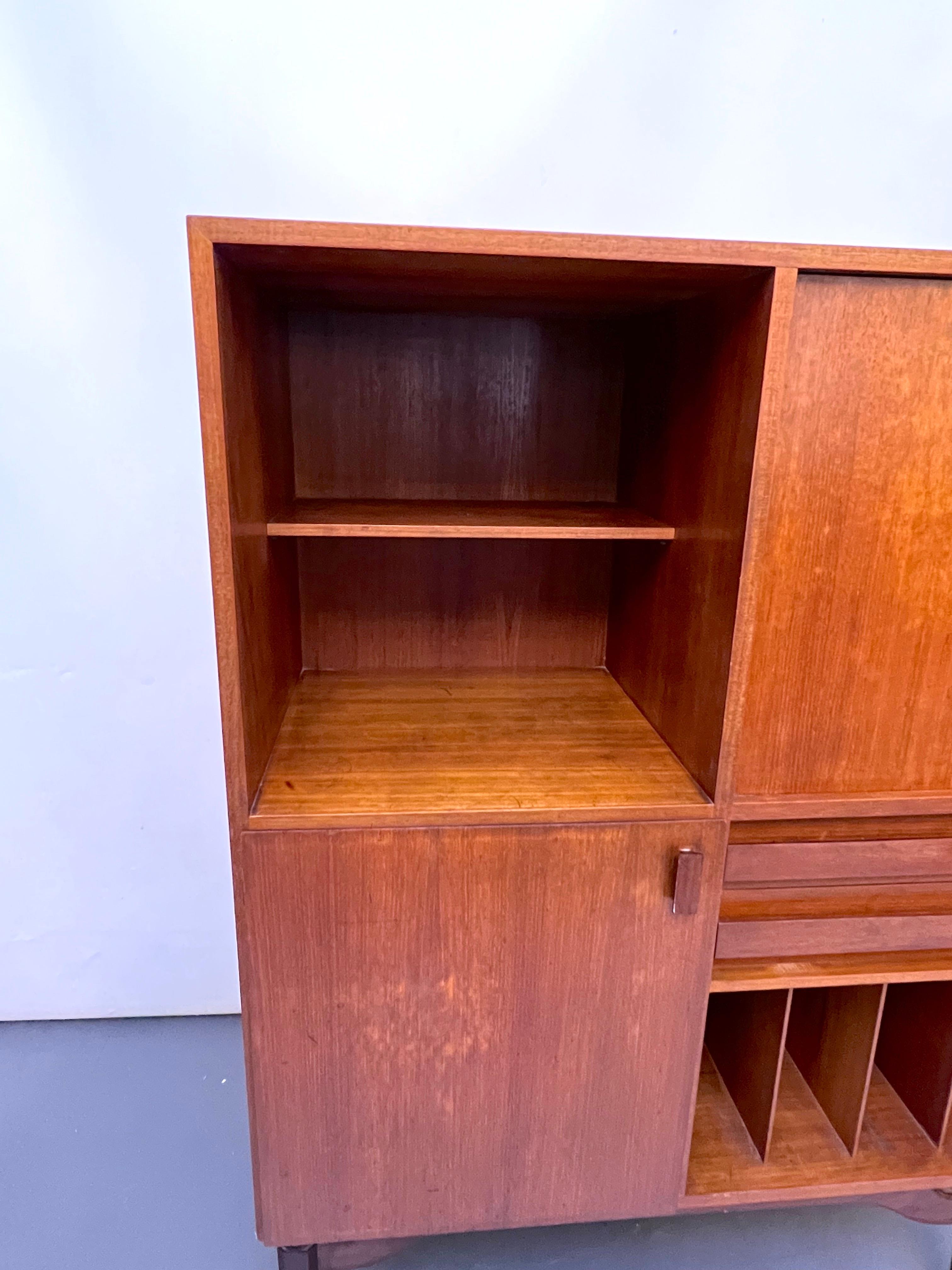 Mid-Century Italian Wood Sideboard from 50s For Sale 6