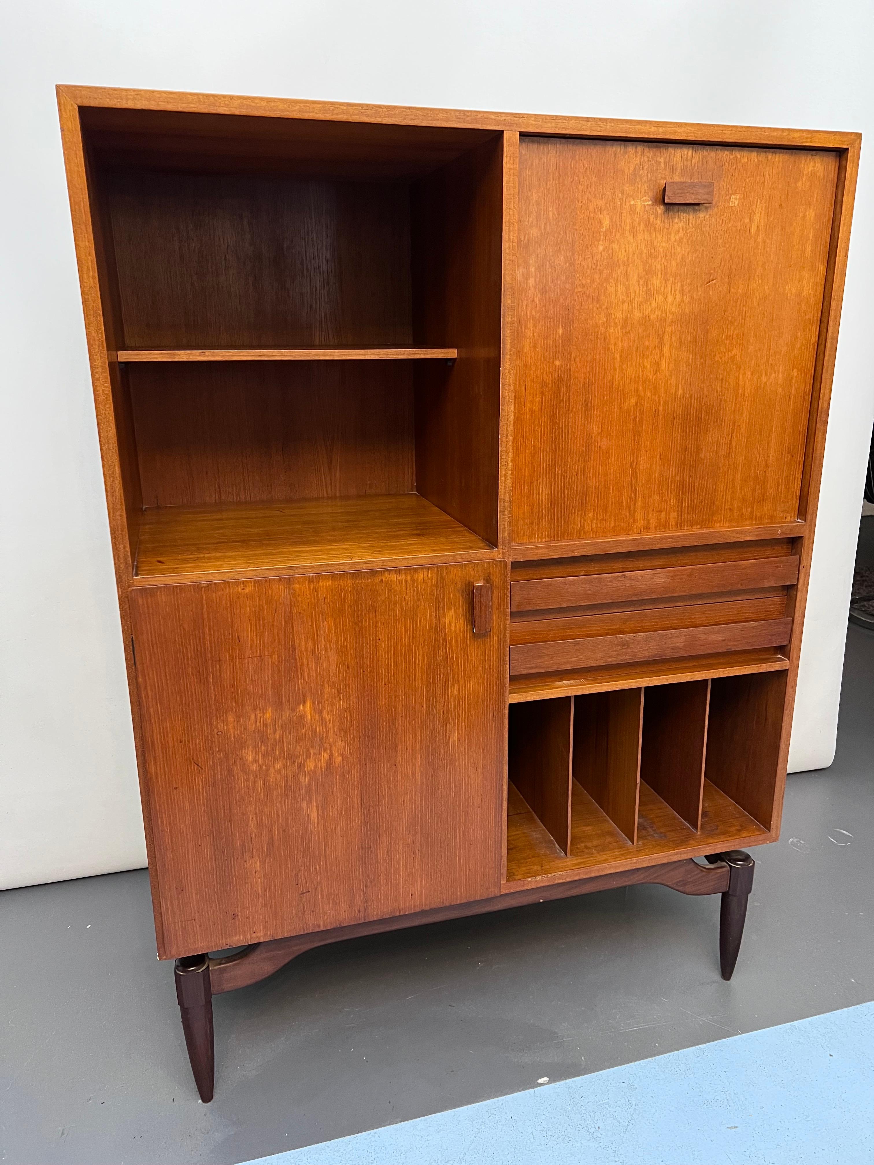 Mid-Century Italian Wood Sideboard from 50s For Sale 1