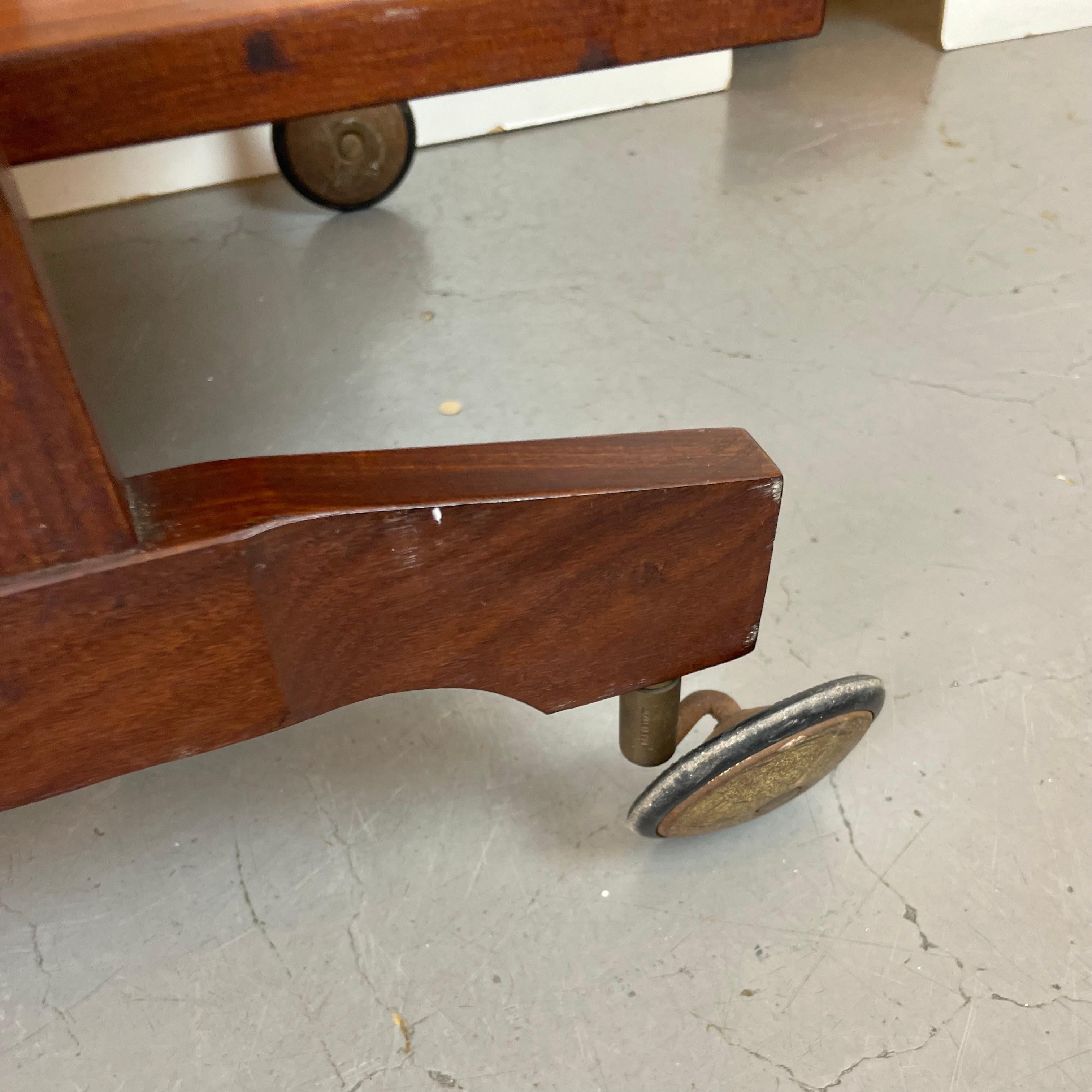 Carrito de bar de madera italiano de mediados de siglo, años 60 en venta 3