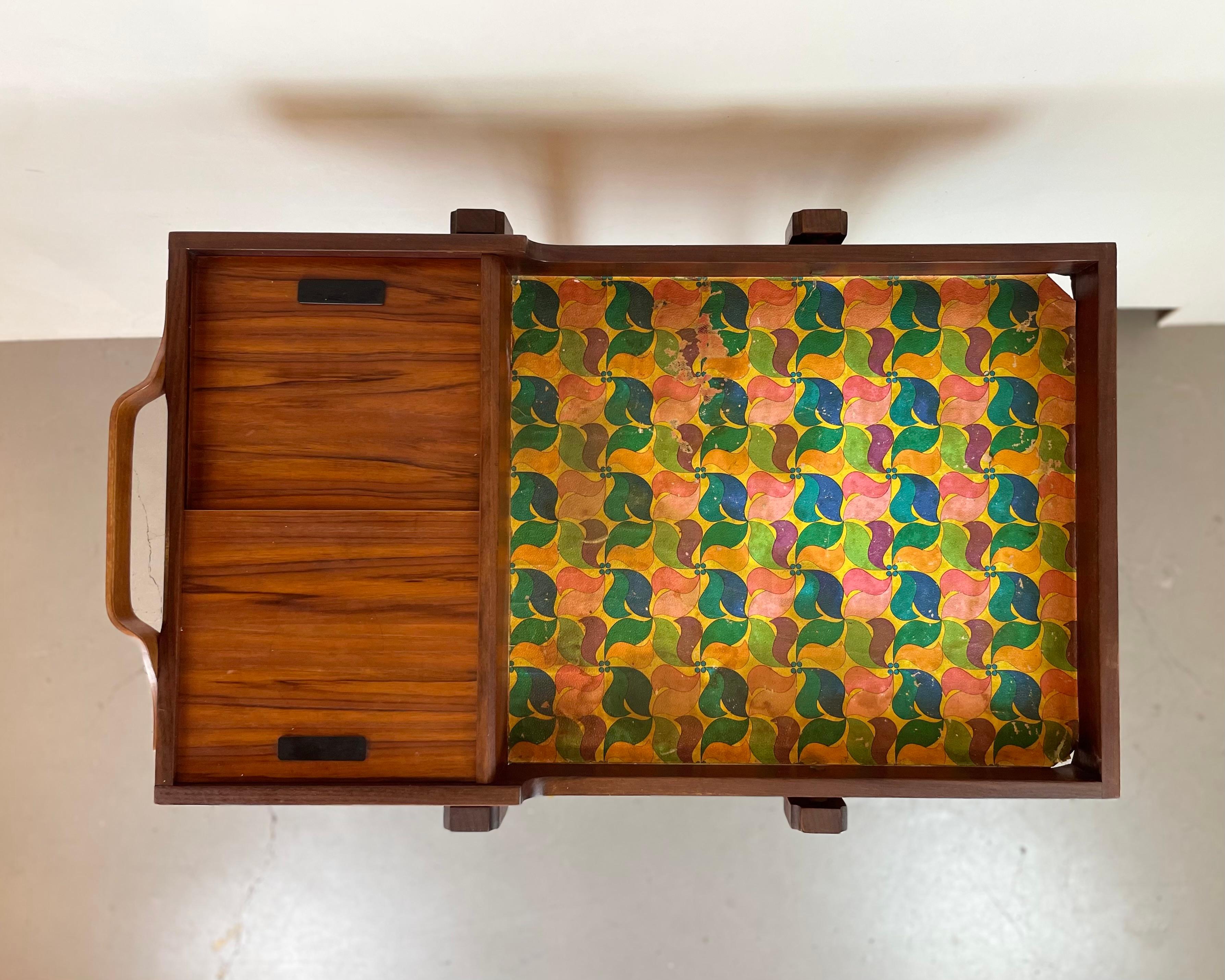 Carrito de bar de madera italiano de mediados de siglo, años 60 en venta 7
