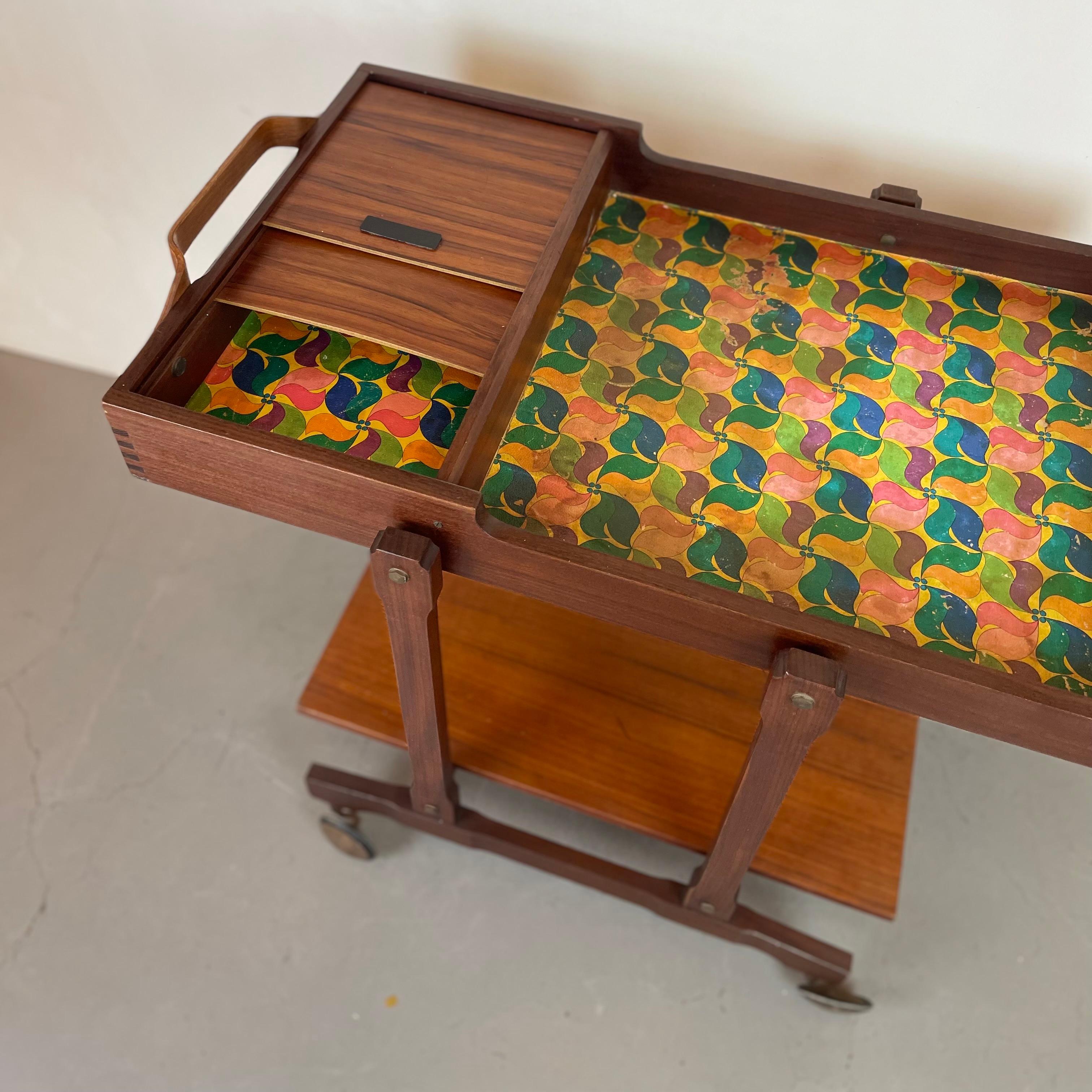 Carrito de bar de madera italiano de mediados de siglo, años 60 mediados del siglo XX en venta