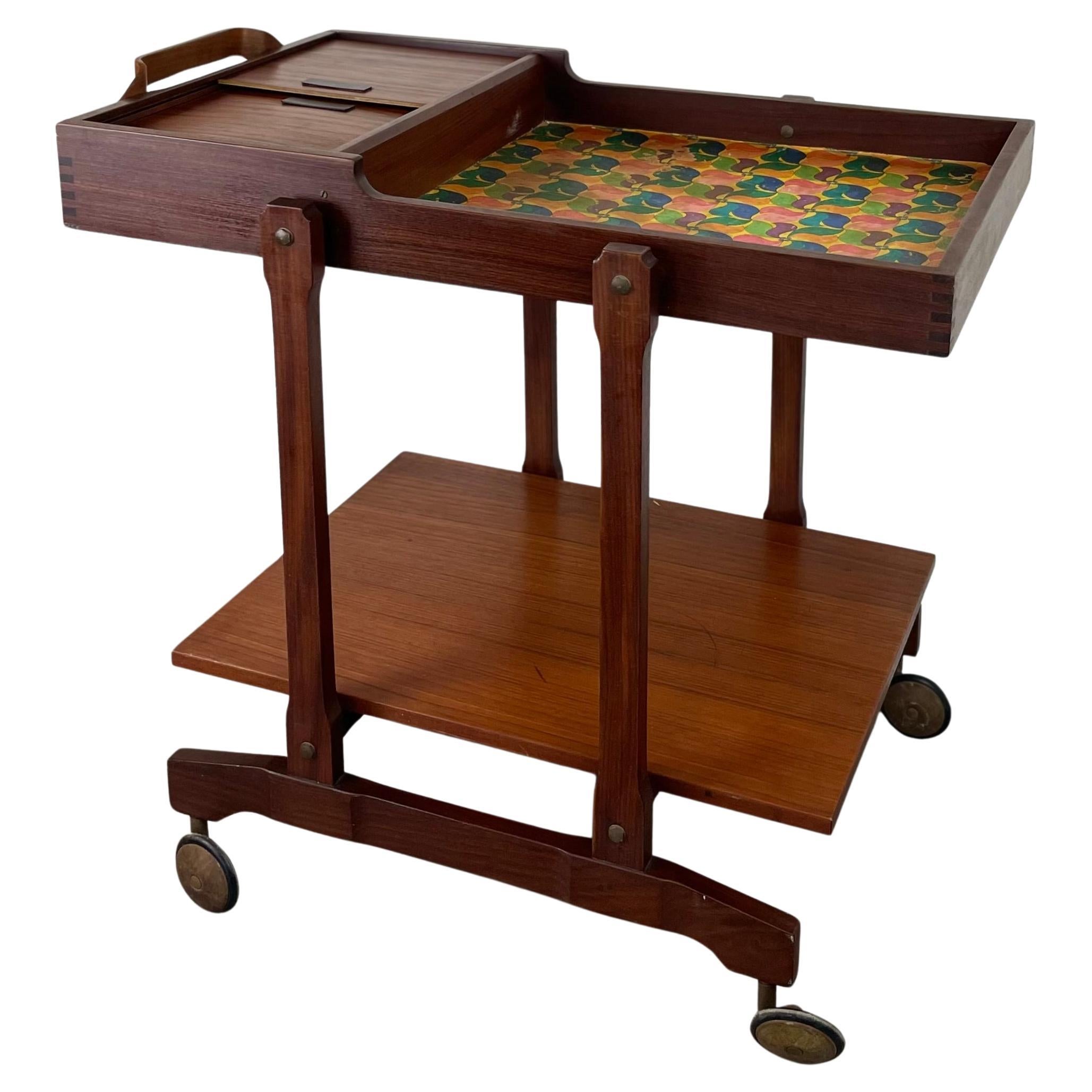 Carrito de bar de madera italiano de mediados de siglo, años 60 en venta