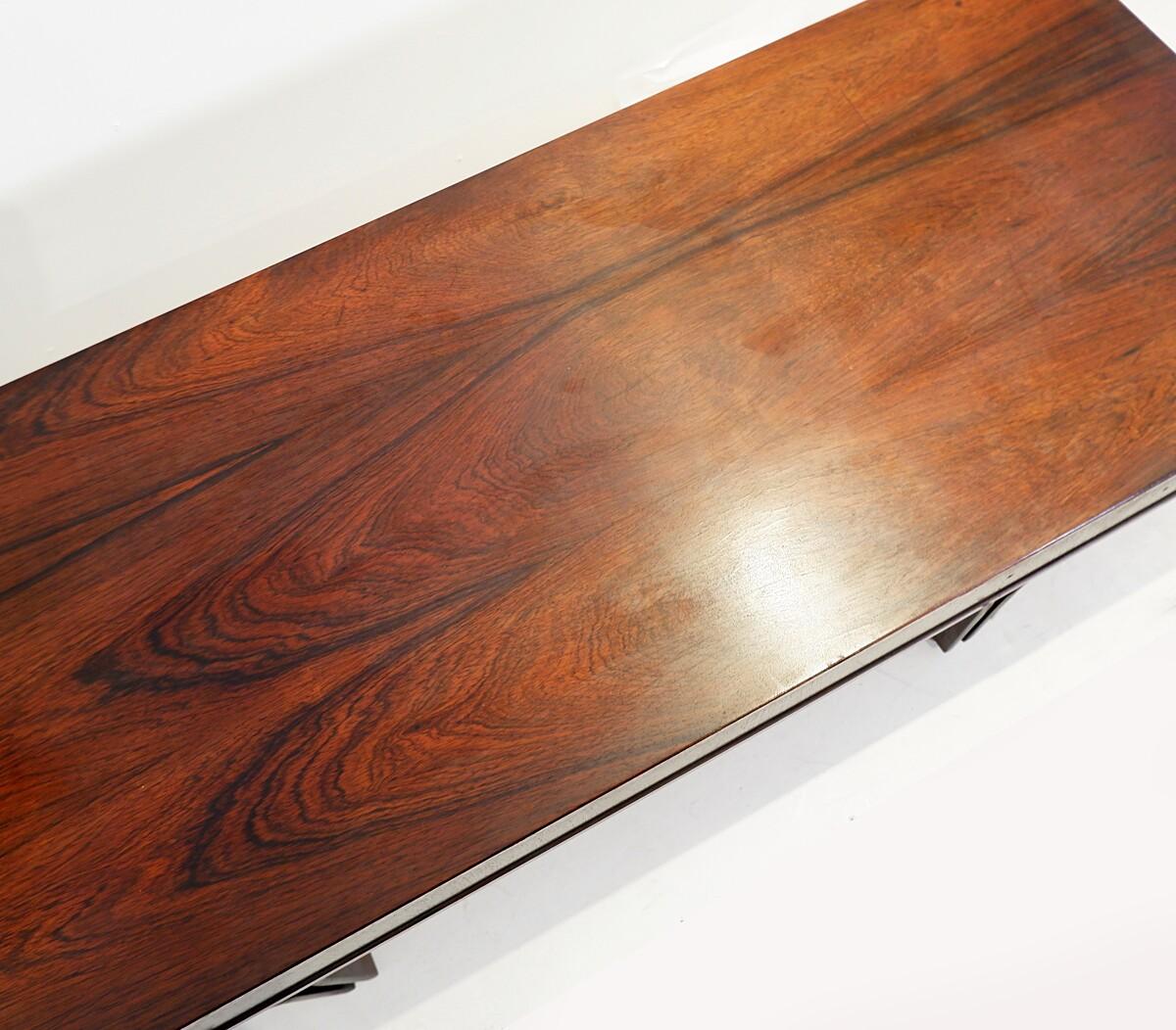Tavolino da caffè in legno italiano del Mid-Century di Gianfranco Frattini per Bernini, 1960 in vendita 4