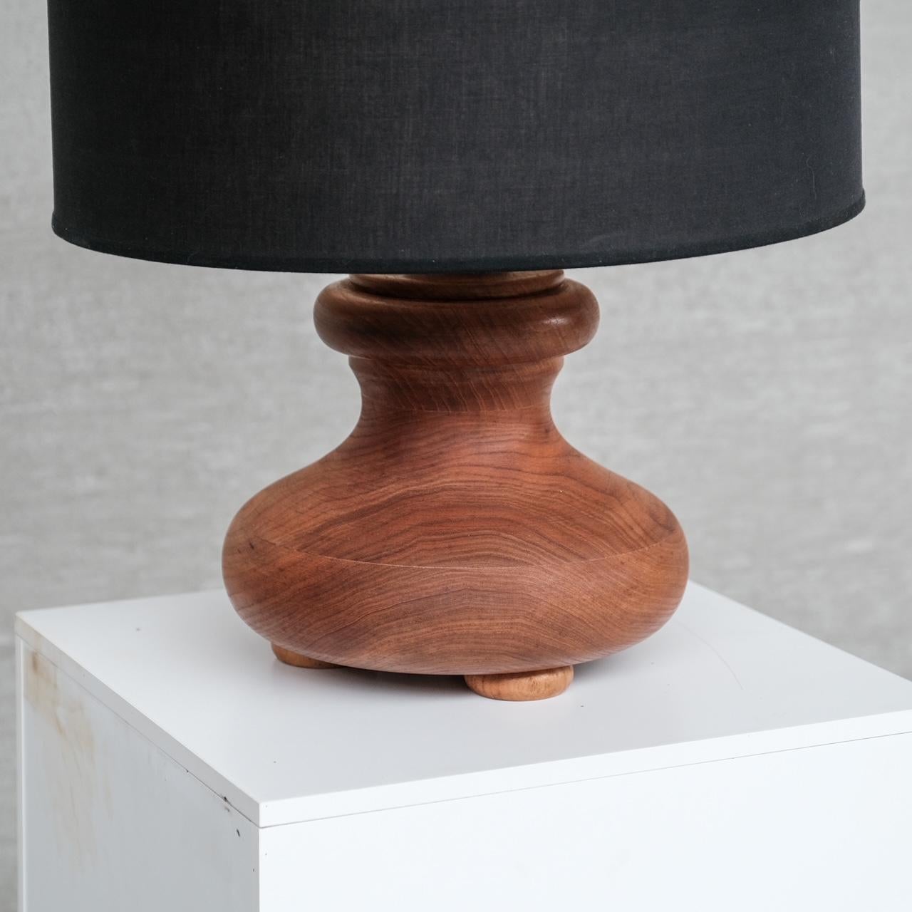 Mid-Century Modern Lampe de table en bois italienne du milieu du siècle en vente