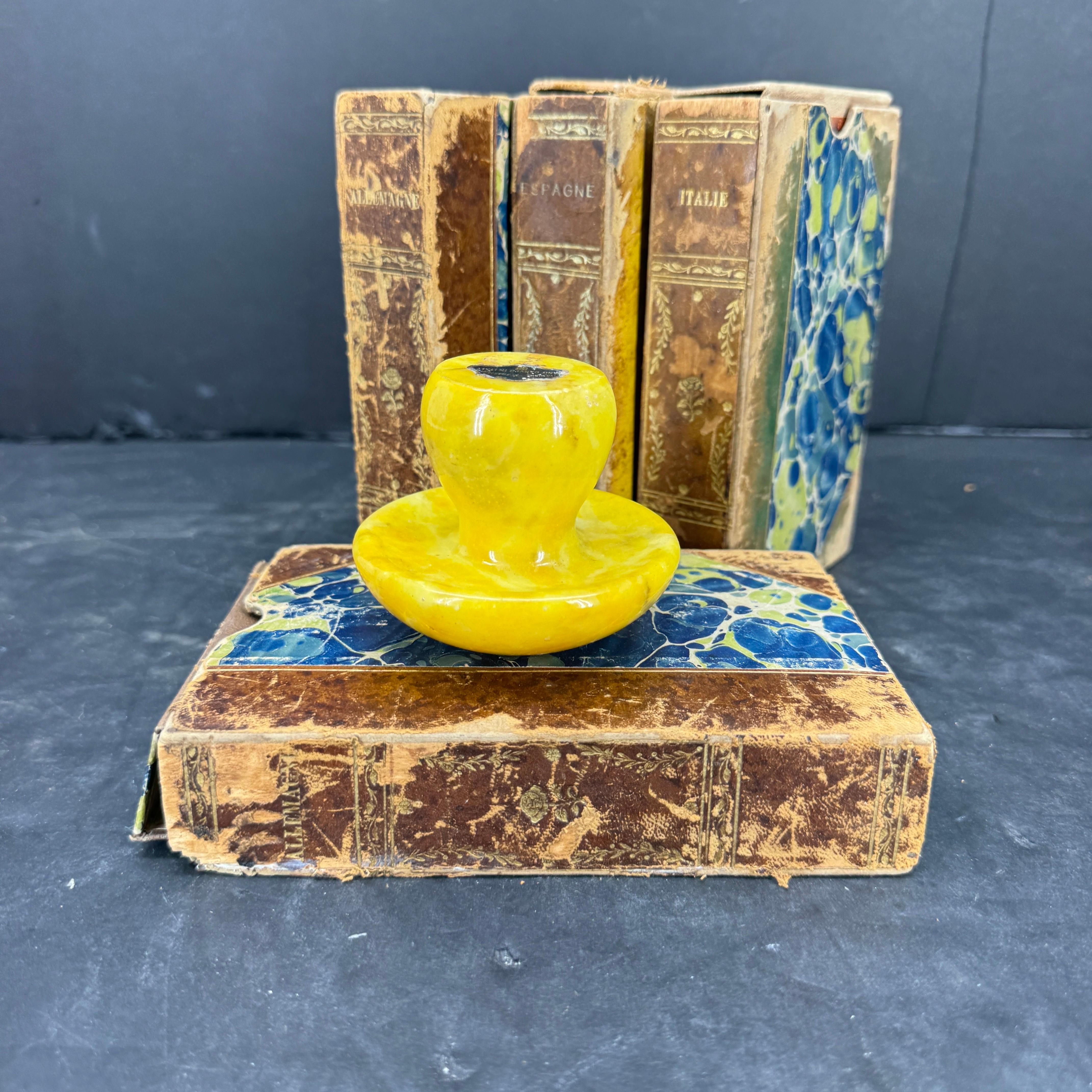 Scultura di fungo in alabastro giallo italiano di metà secolo in vendita 2