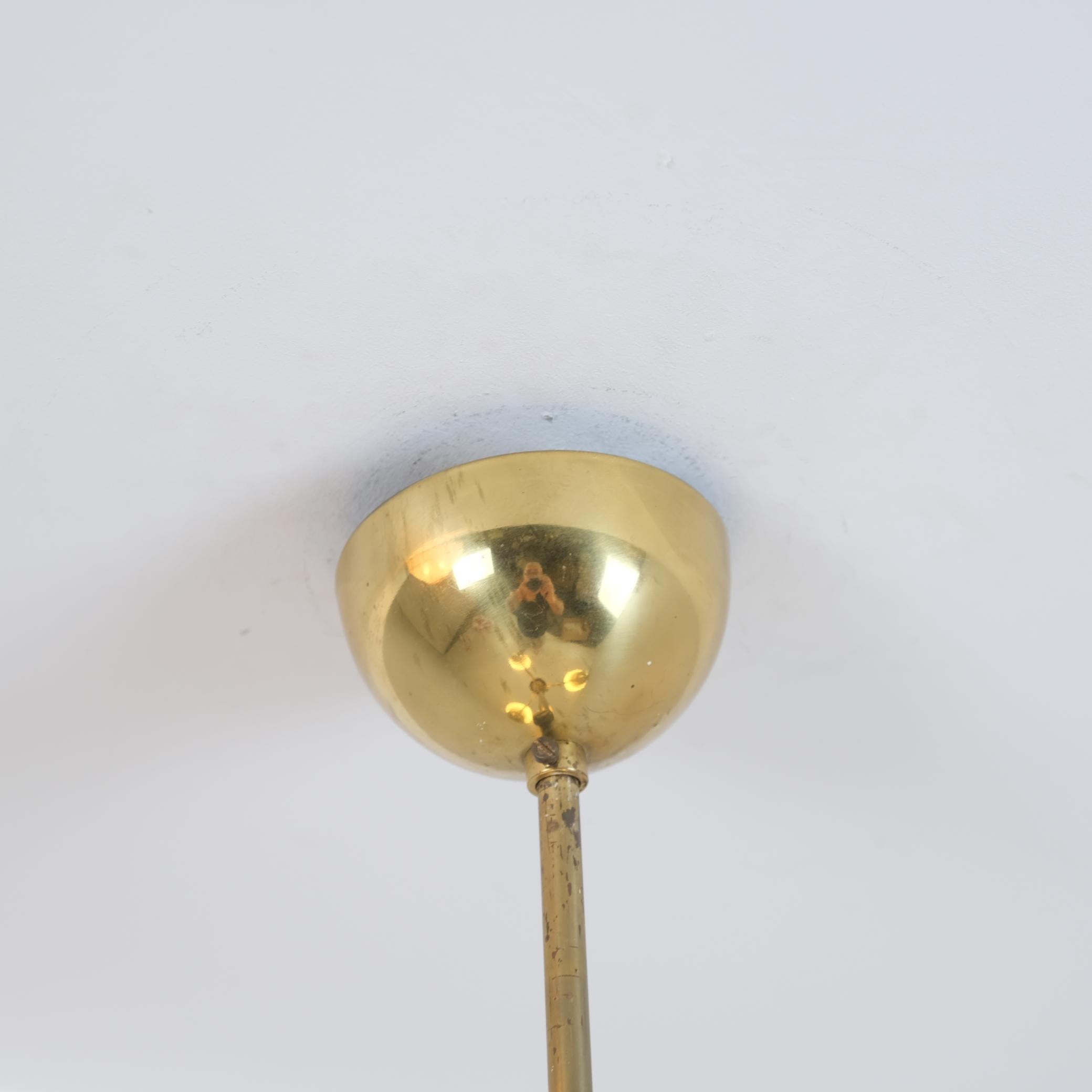 Lampada da soffitto Itsu di metà secolo modello ER 101/3 in ottone, Finlandia, anni '50 in vendita 1
