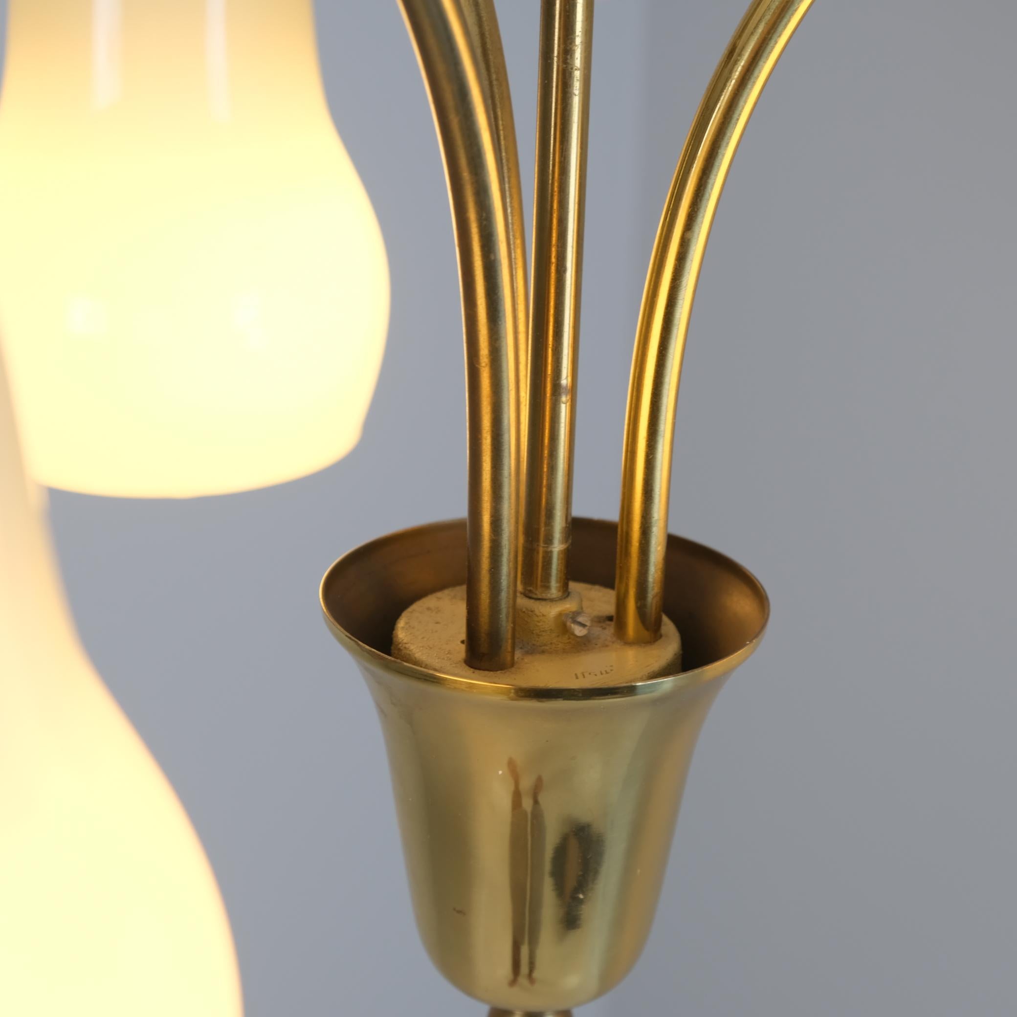 Lampada da soffitto Itsu di metà secolo modello ER 101/3 in ottone, Finlandia, anni '50 in vendita 2