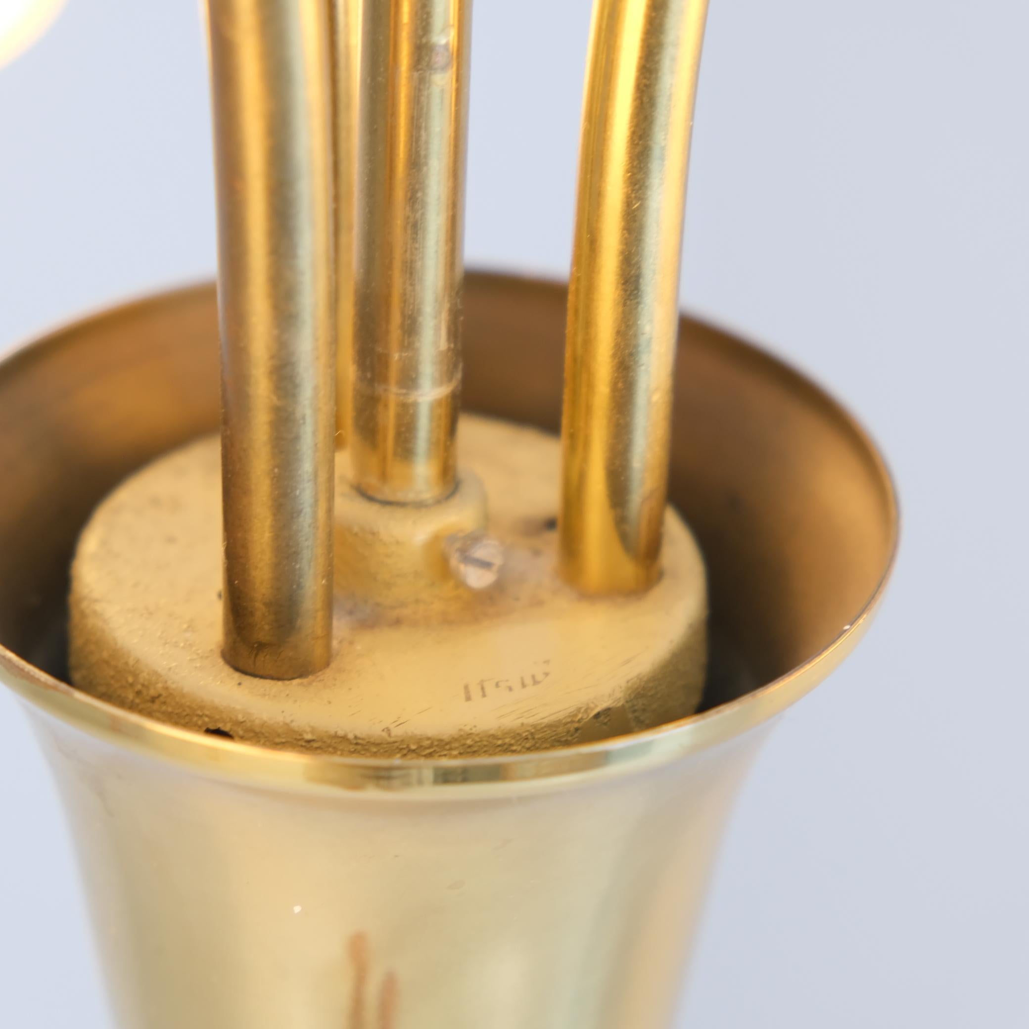 Lampada da soffitto Itsu di metà secolo modello ER 101/3 in ottone, Finlandia, anni '50 in vendita 3