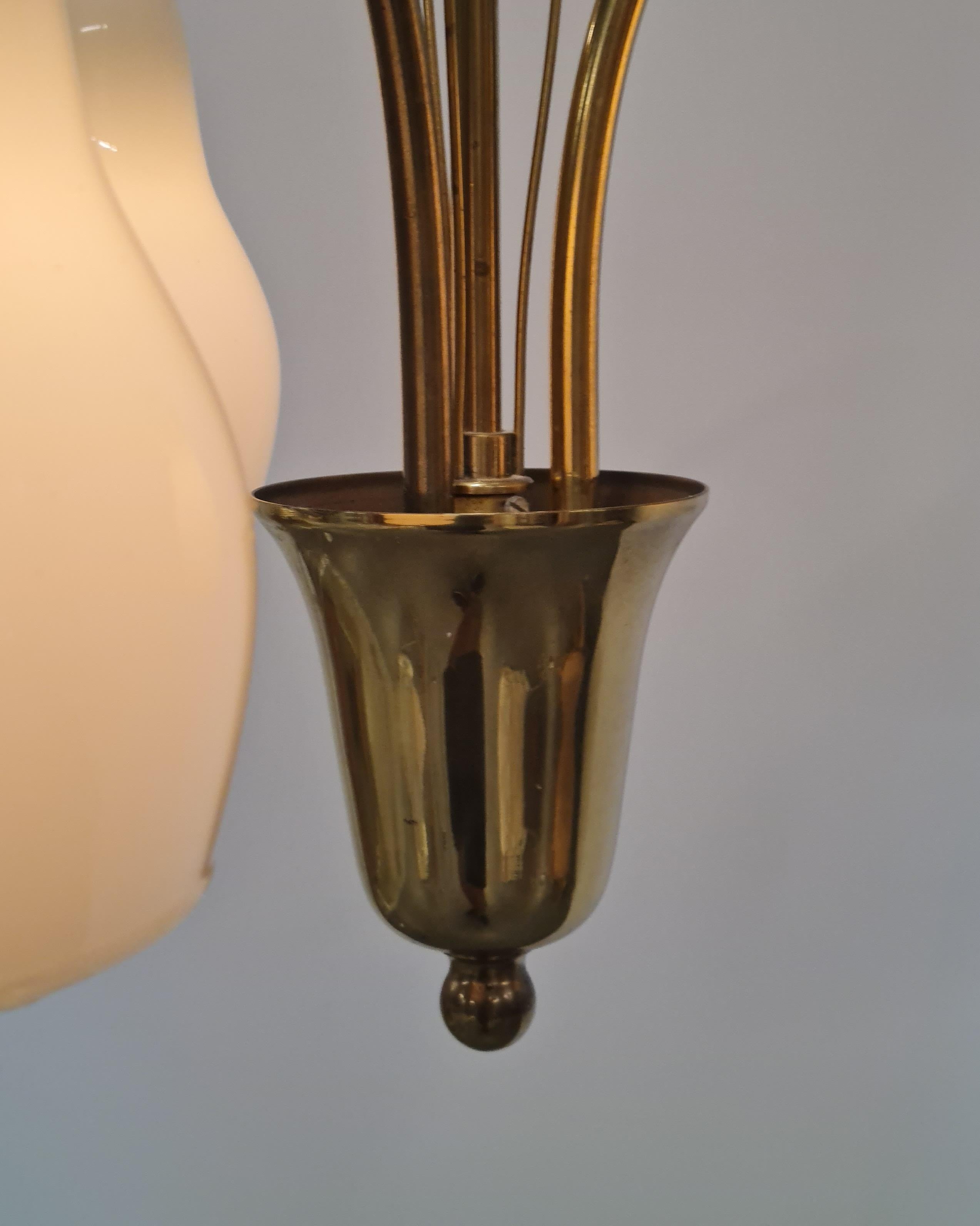 Mid-Century moderno Lampada da soffitto Itsu di metà secolo modello ER 101/3 in ottone, Finlandia, anni '50 in vendita