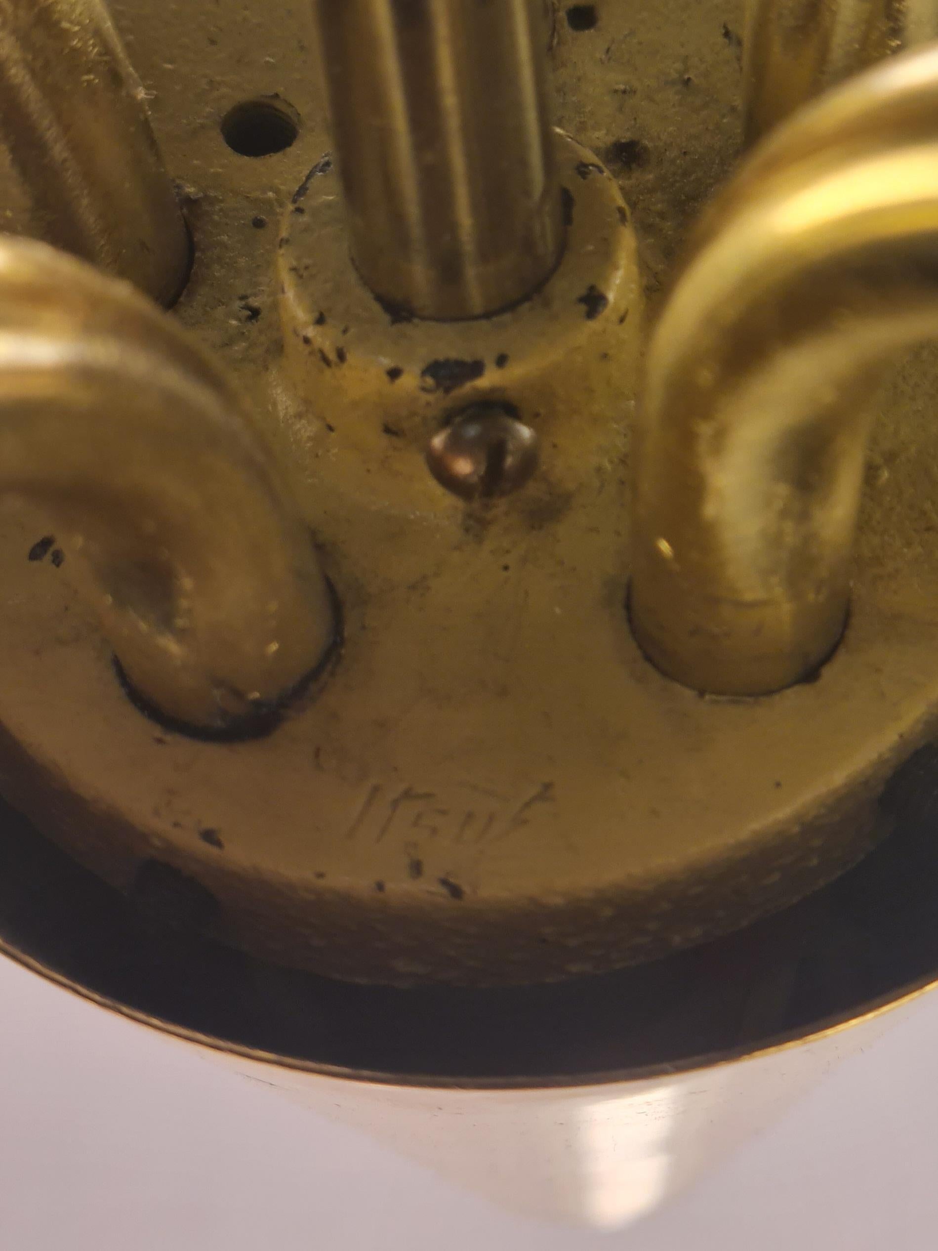 Lampada da soffitto Itsu di metà secolo modello ER 103/5 in ottone e opalina, Finlandia, anni '50 in vendita 2