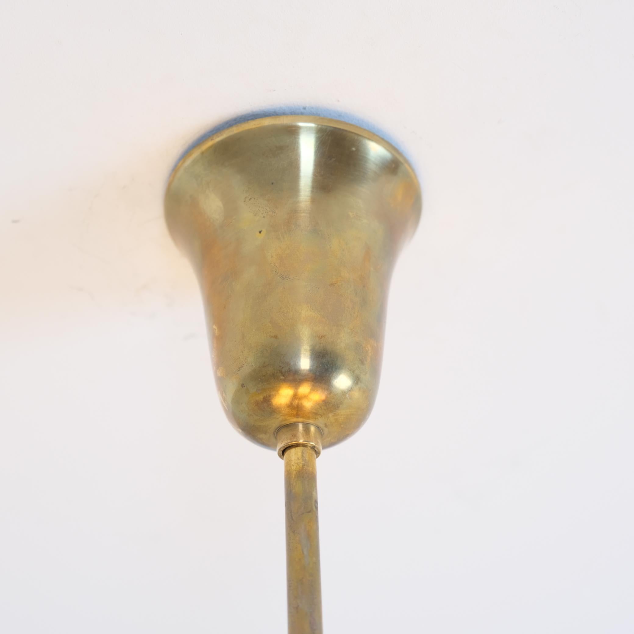 Itsu-Deckenleuchte Modell ER 5105/5 aus Messing und Glas, Finnland 1950er Jahre (Mitte des 20. Jahrhunderts) im Angebot