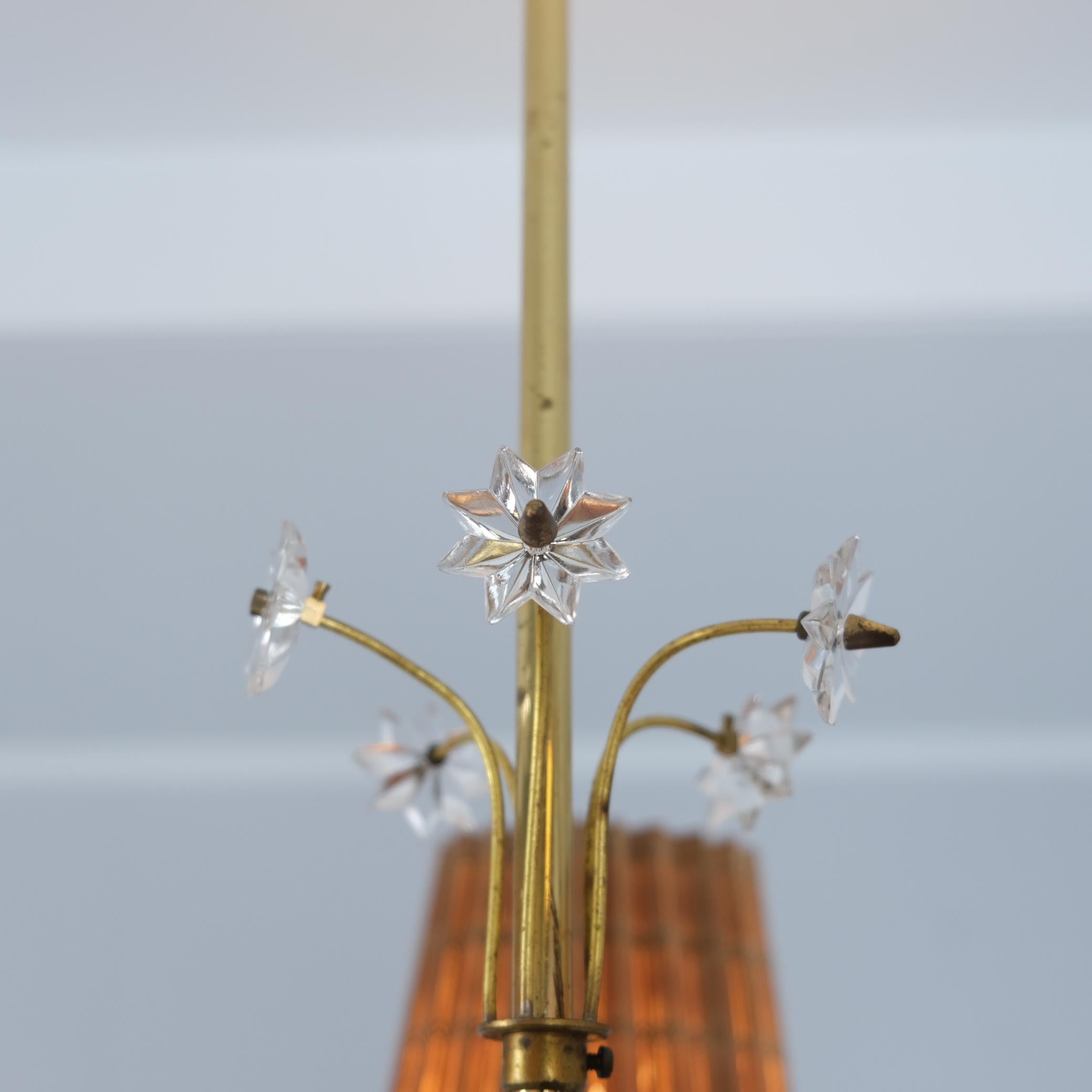 Finlandese Lampada da soffitto Itsu di metà secolo modello ER 5203/5 in ottone e rattan, Finlandia, anni '50 in vendita