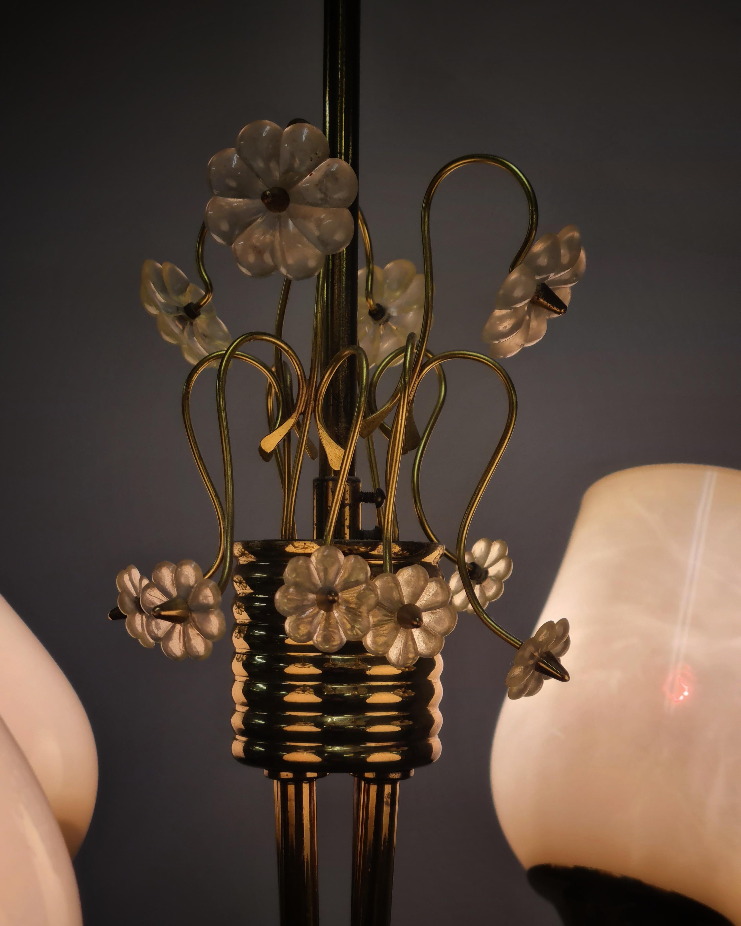 Ottone Lampada da soffitto Itsu di metà secolo modello ER 79 con fiori di margherita, Finlandia, anni '50 in vendita