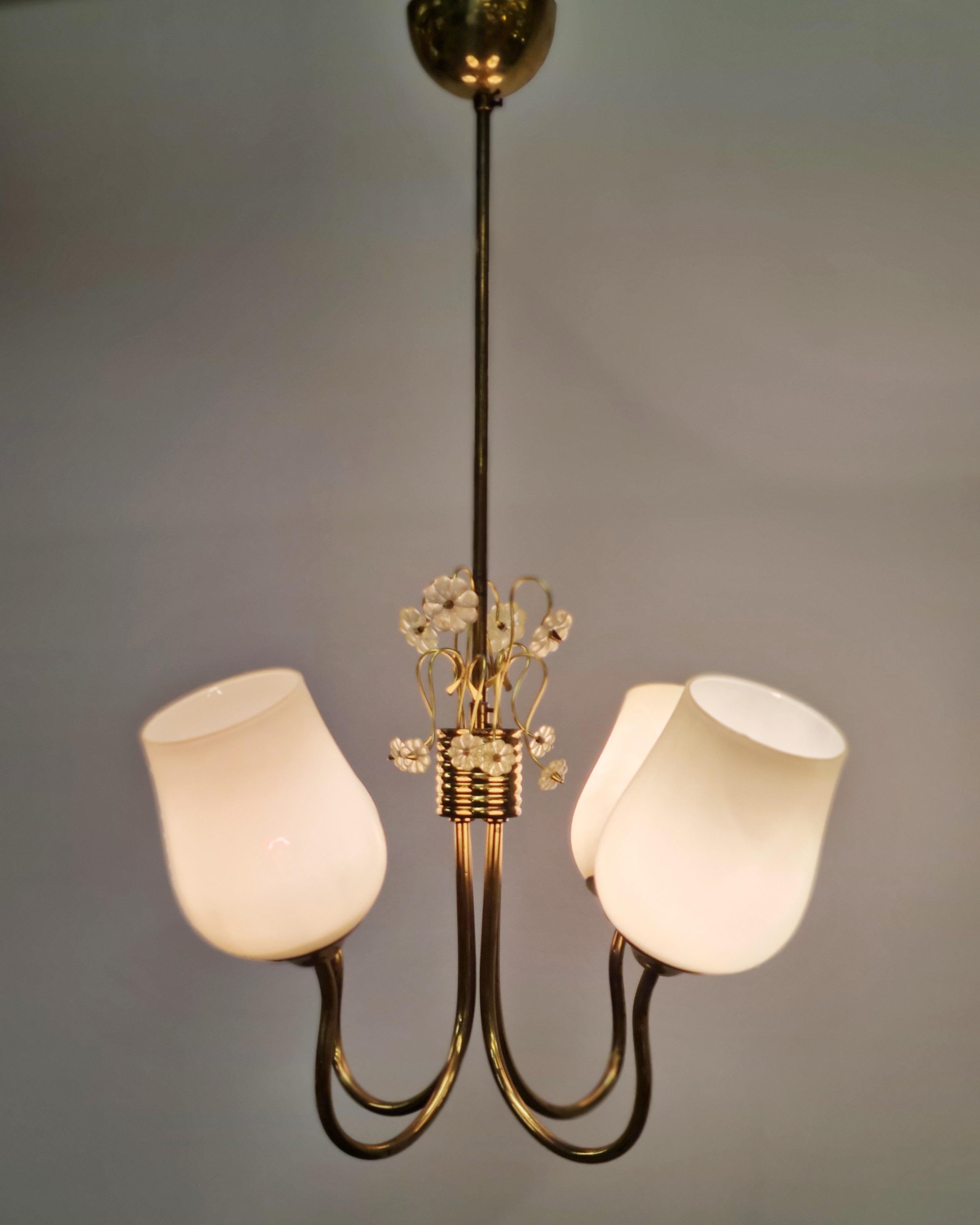 Lampada da soffitto Itsu di metà secolo modello ER 79 con fiori di margherita, Finlandia, anni '50 in vendita 2