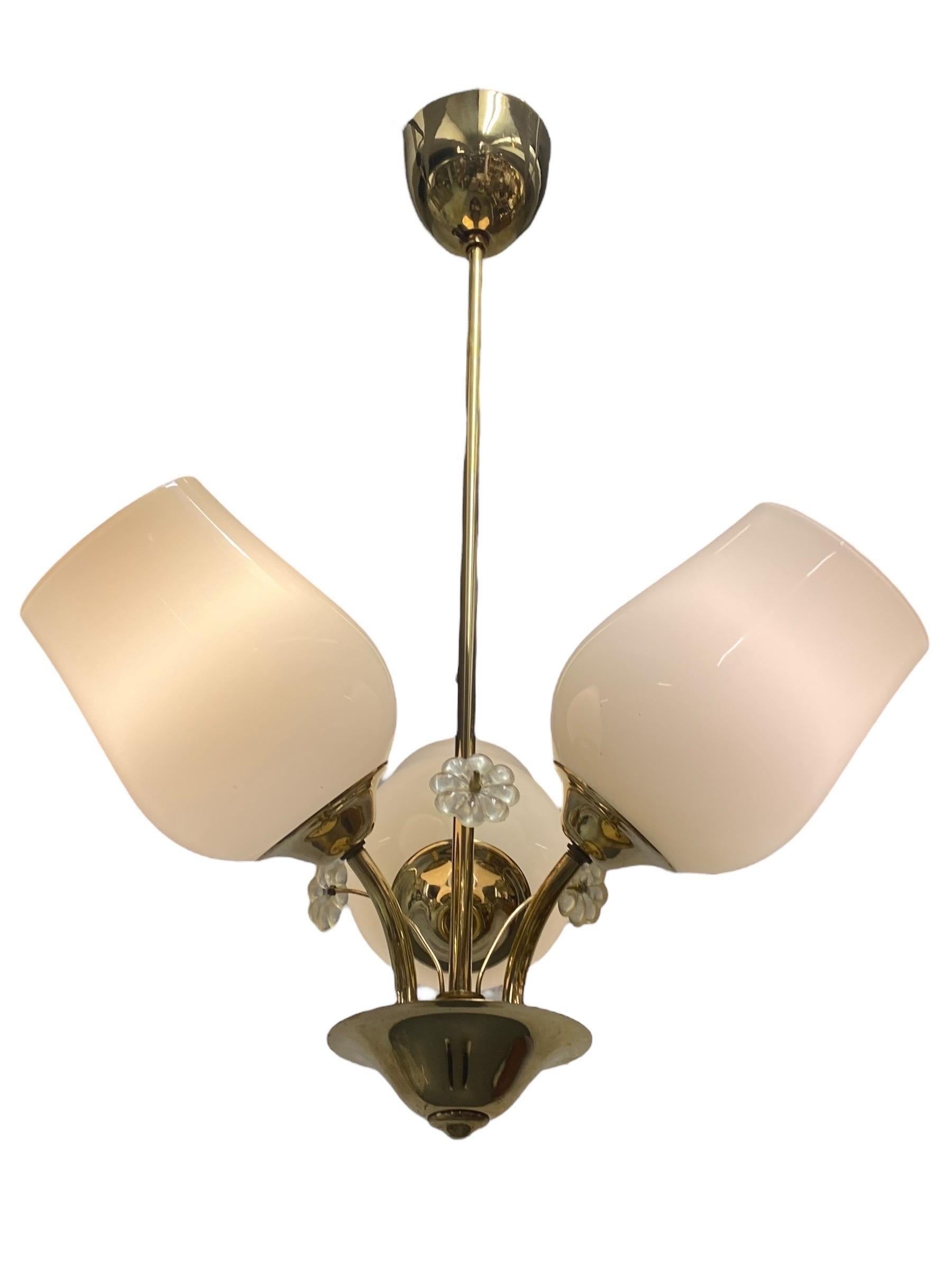 Mid-Century moderno Lampada da soffitto Itsu di metà secolo in ottone, Finlandia, anni '50