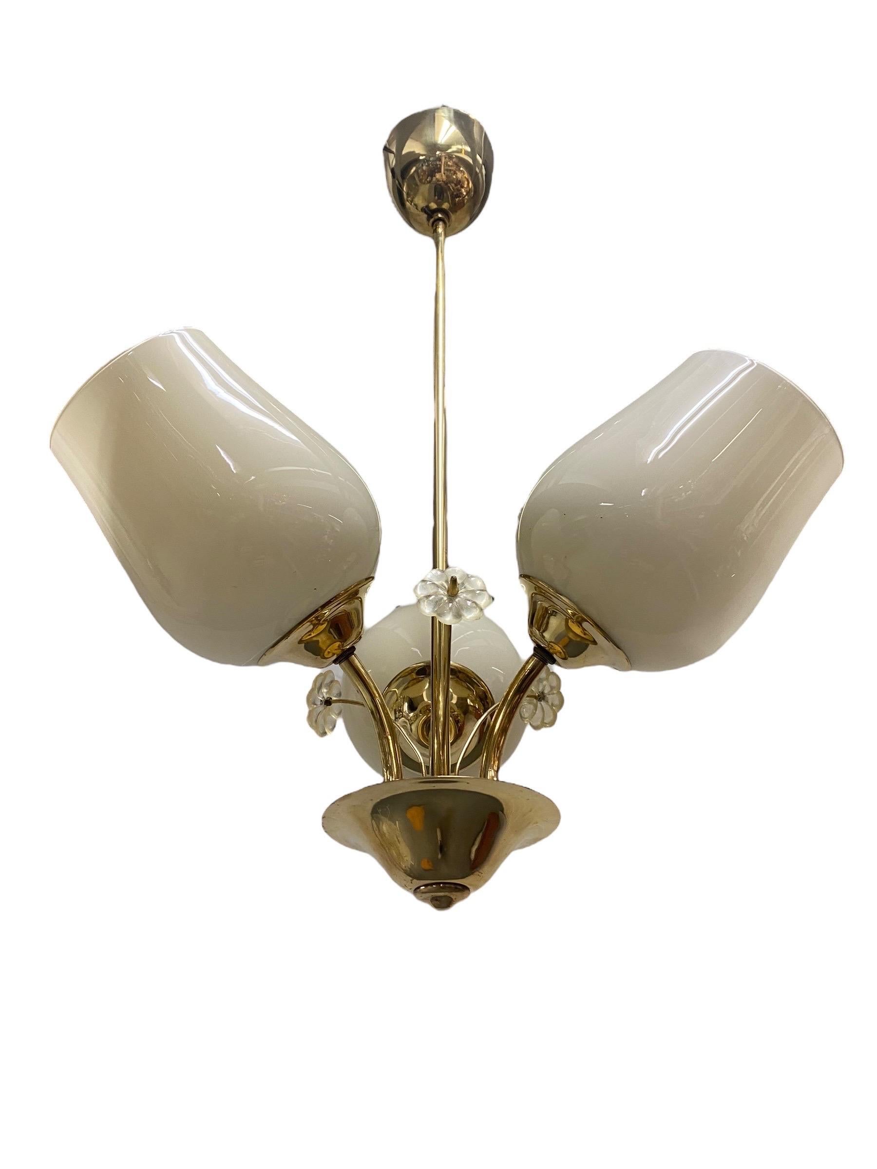 Lampada da soffitto Itsu di metà secolo in ottone, Finlandia, anni '50 In condizioni buone a Helsinki, FI
