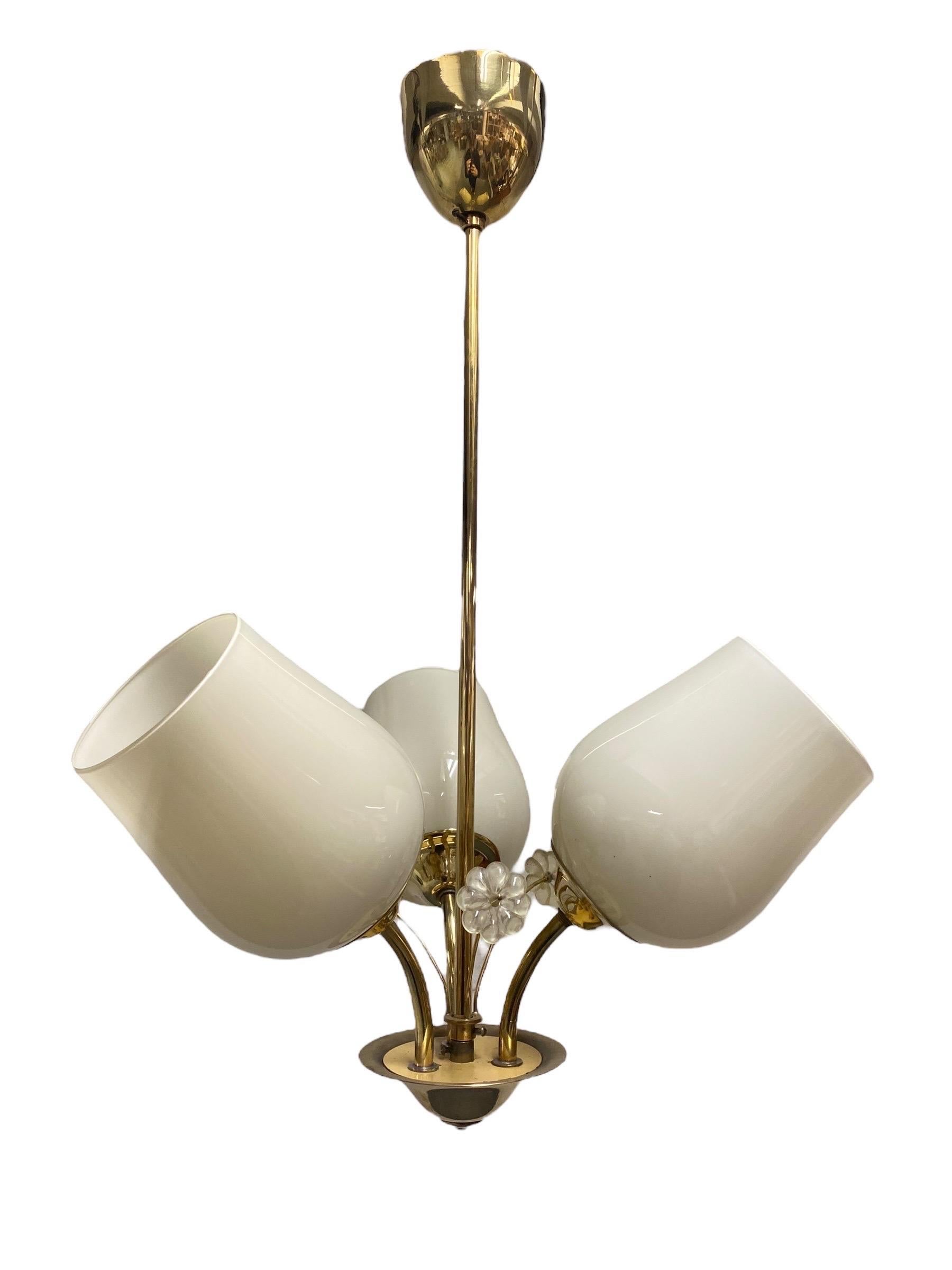Metà XX secolo Lampada da soffitto Itsu di metà secolo in ottone, Finlandia, anni '50