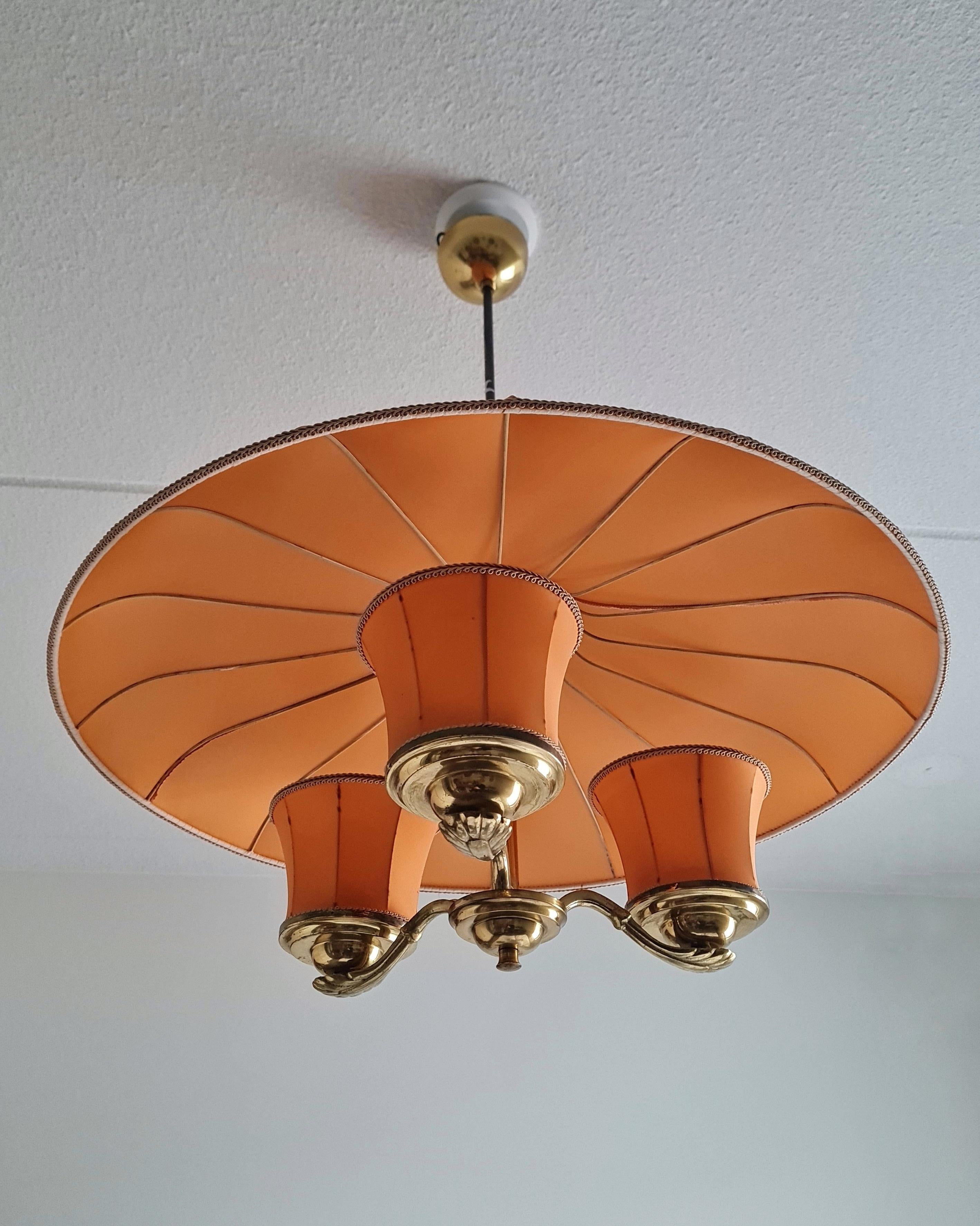 Ciondolo da soffitto Itsu di metà secolo, modello ER 62/3 in ottone e tessuto, Finlandia, anni '50 in vendita 6