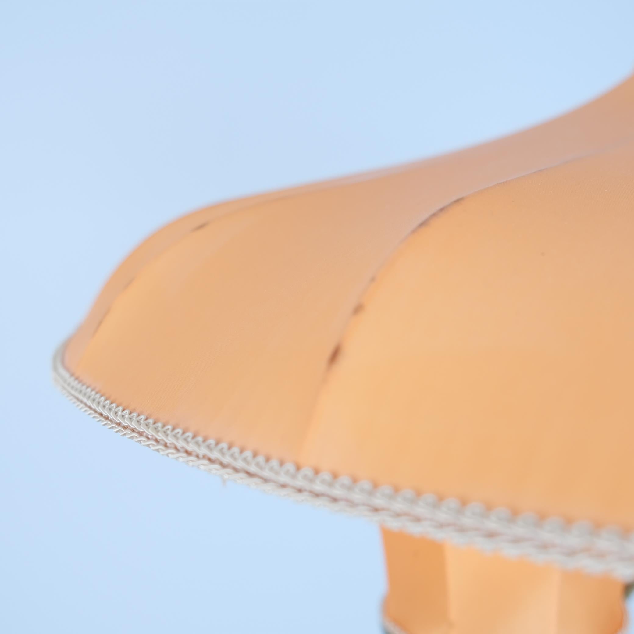 Ciondolo da soffitto Itsu di metà secolo, modello ER 62/3 in ottone e tessuto, Finlandia, anni '50 in vendita 6
