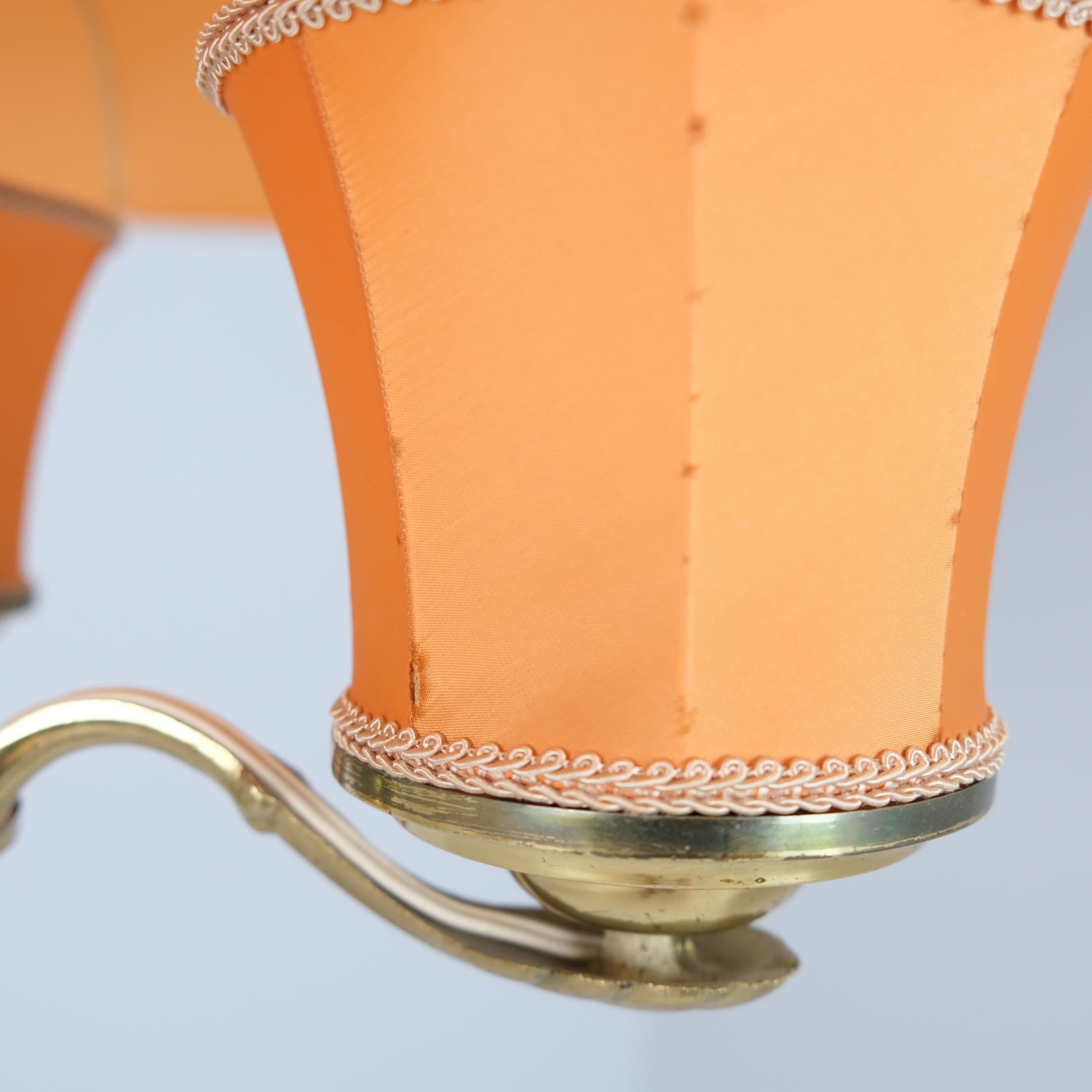 Ciondolo da soffitto Itsu di metà secolo, modello ER 62/3 in ottone e tessuto, Finlandia, anni '50 in vendita 8