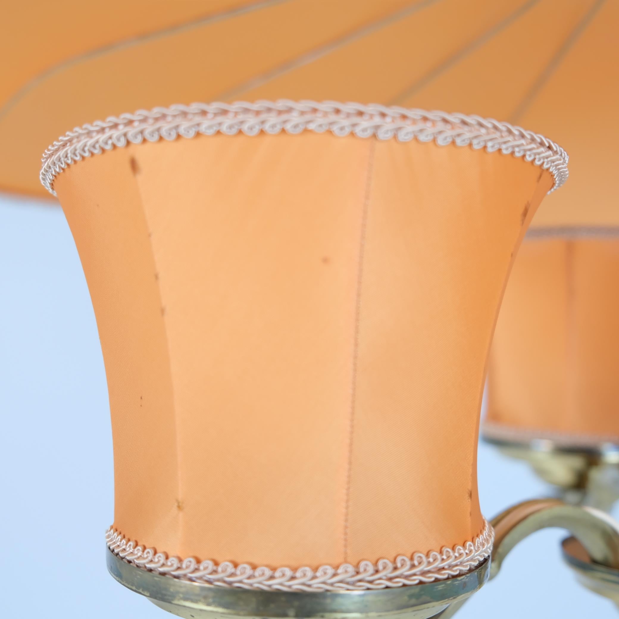 Ciondolo da soffitto Itsu di metà secolo, modello ER 62/3 in ottone e tessuto, Finlandia, anni '50 in vendita 9