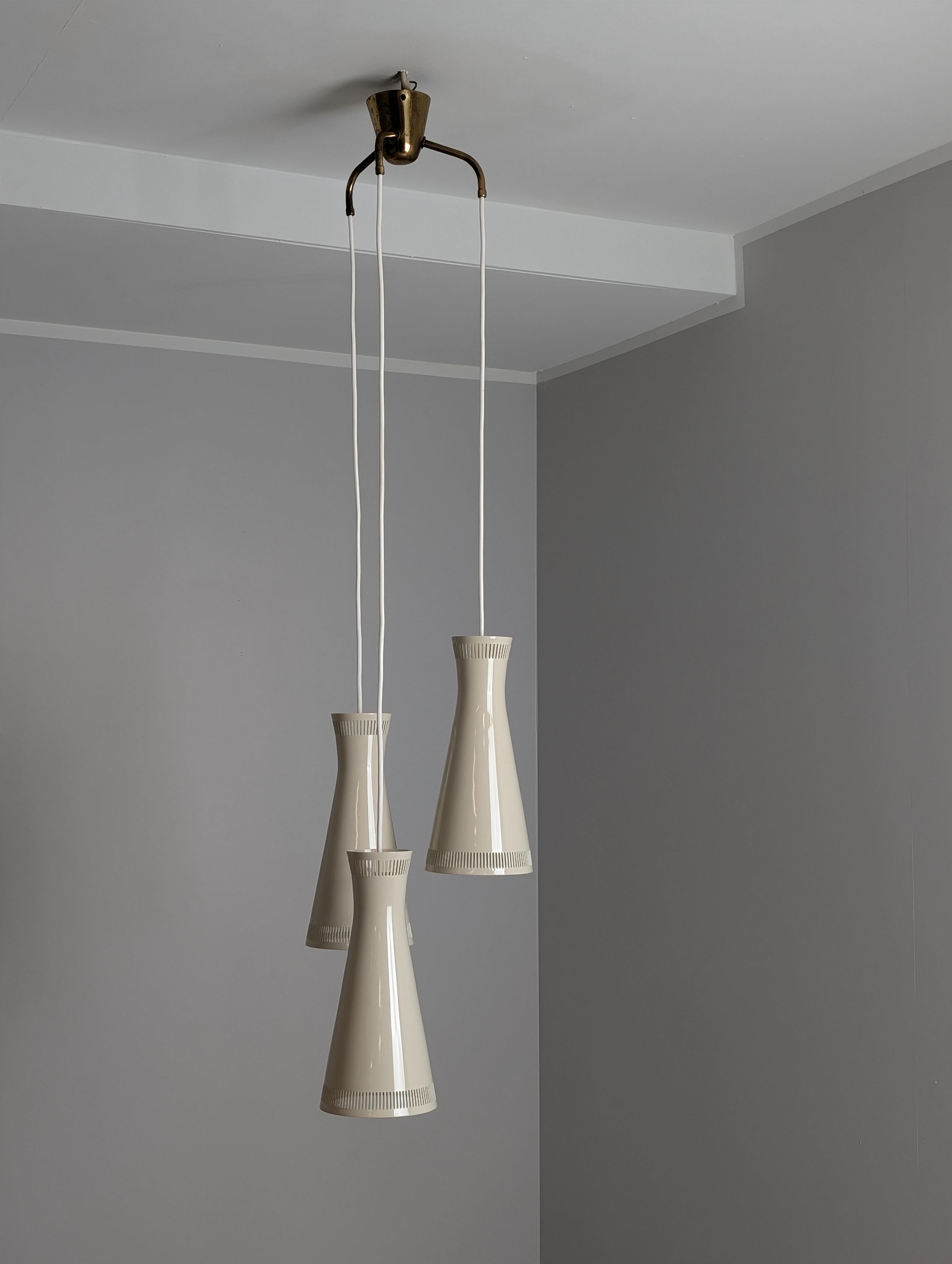 Pendentif Itsu du milieu du siècle Model No No 94/3 en laiton et blanc nacré, Finlande, années 1950 en vente 7