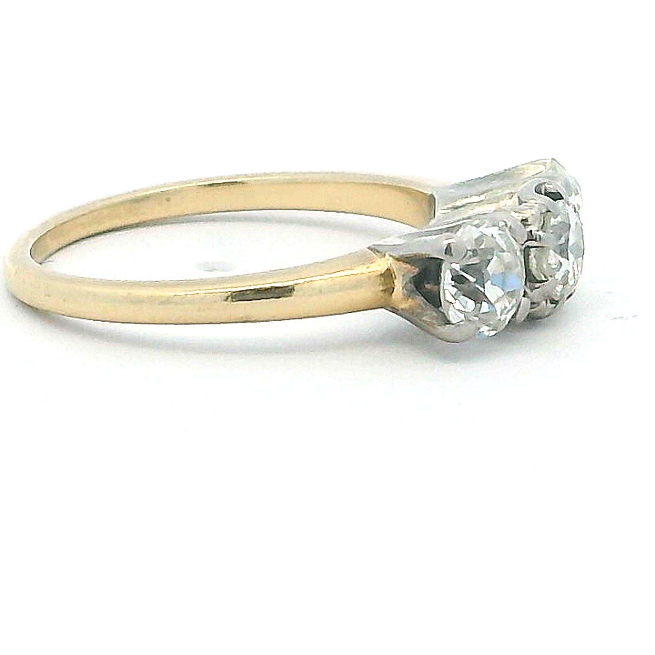 Taille vieille Europe Bague à trois pierres en diamant 14K bicolore du milieu du siècle Jabel (1,20 carat au total) en vente