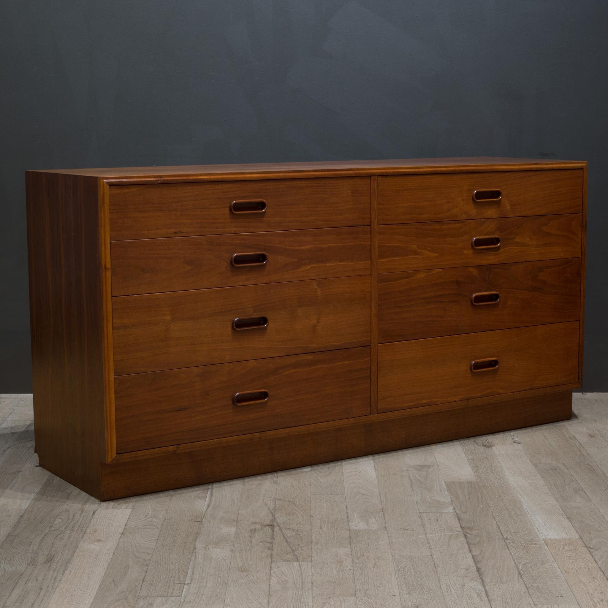 American Mid-Century Jack Cartwright for Founders Eight Drawer Dresser, circa 1960