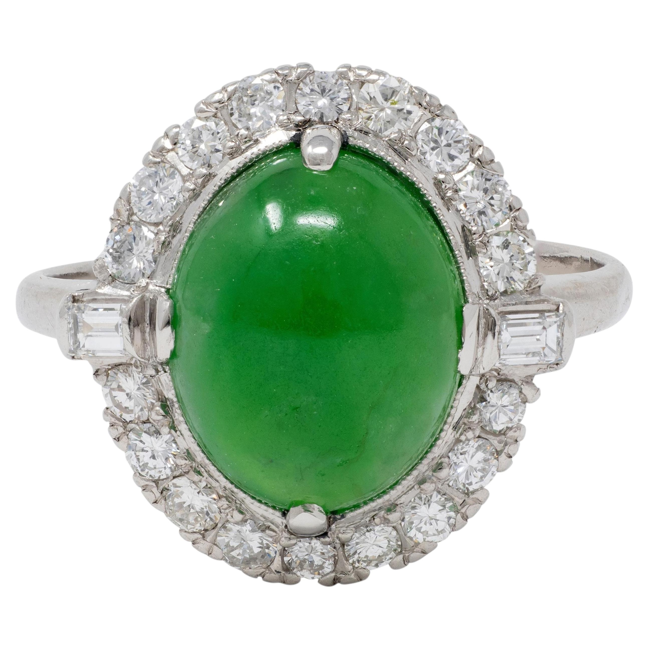 Anello da cocktail vintage in platino con diamanti e giada in stile Mid-Century, con montatura a halo