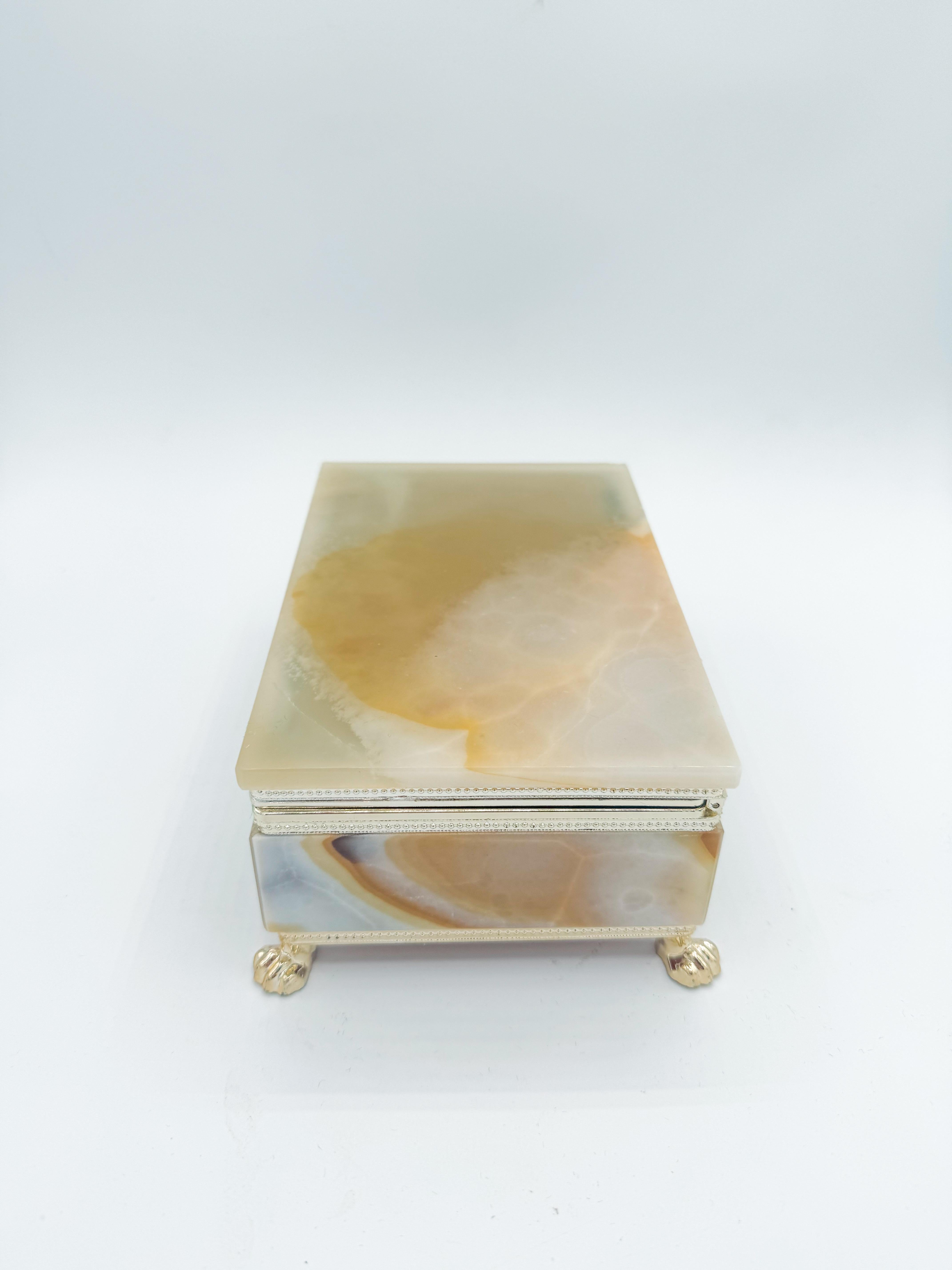 Hand-Crafted Mid-Century Jade Green Onyx Marble Decorative Box, Italy, 1960s
