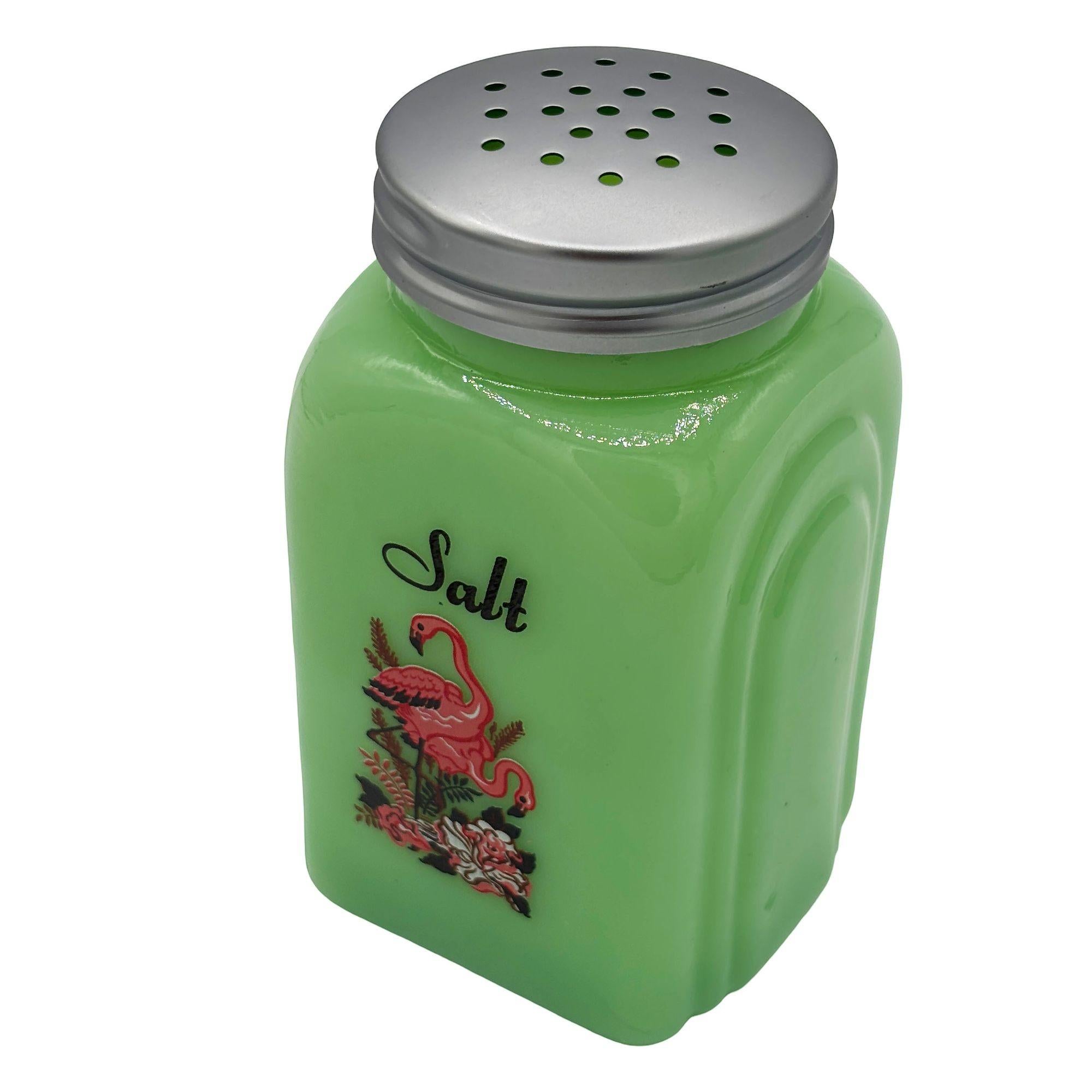 Set di sale e pepe di metà secolo in vetro verde giadeite con fenicotteri rosa In condizioni ottime in vendita a Van Nuys, CA