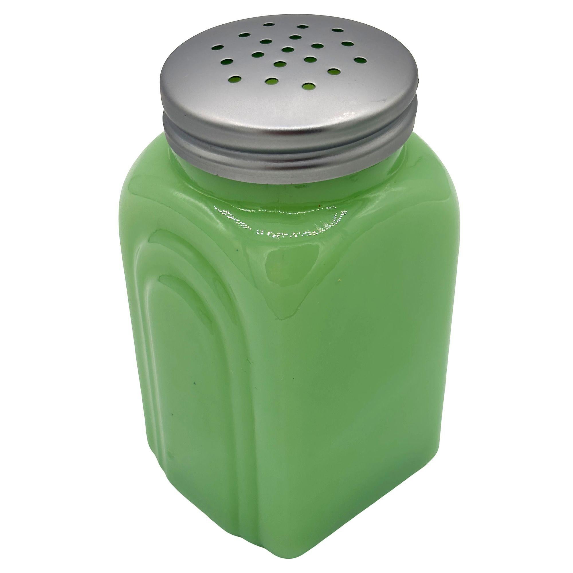 Metà XX secolo Set di sale e pepe di metà secolo in vetro verde giadeite con fenicotteri rosa in vendita