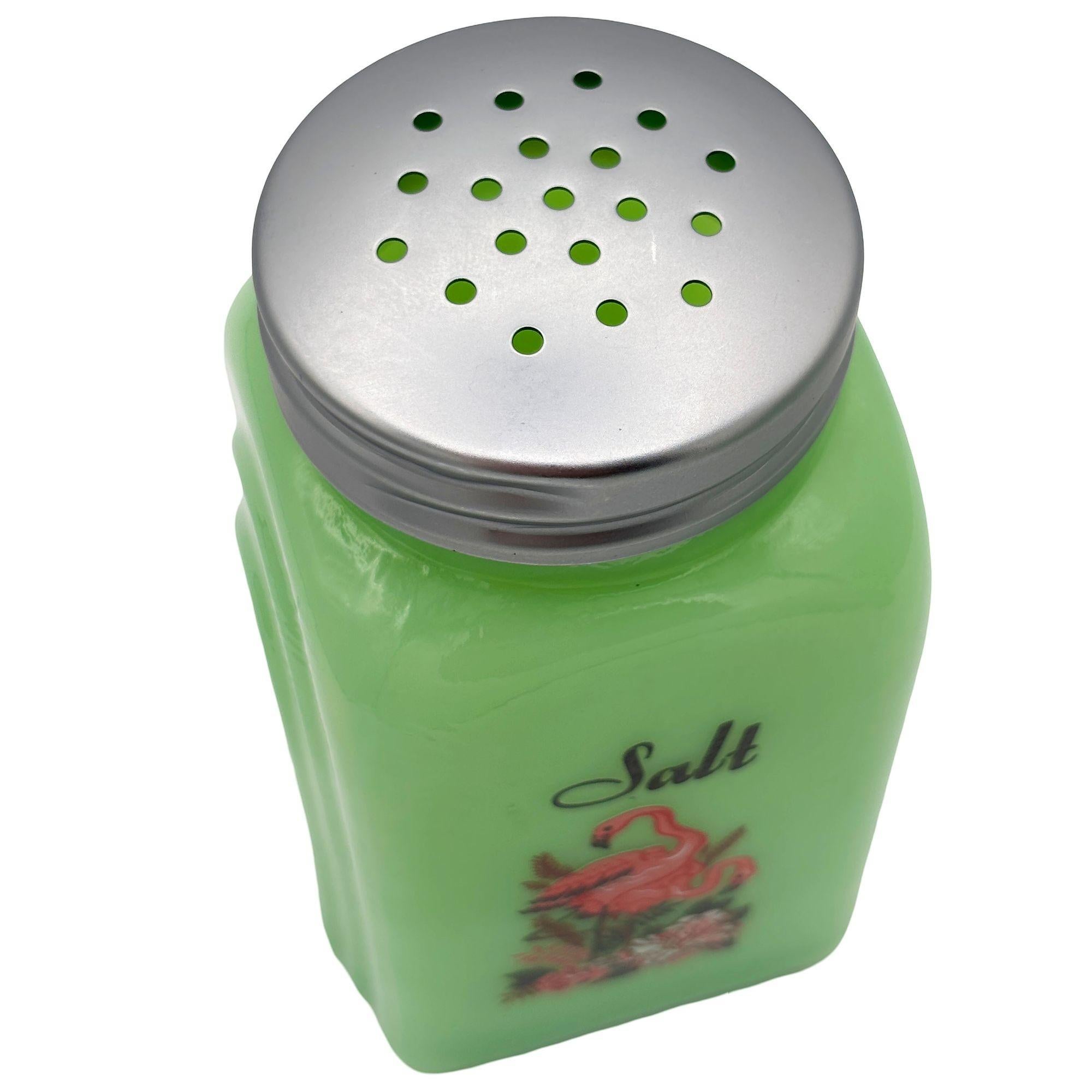 Set di sale e pepe di metà secolo in vetro verde giadeite con fenicotteri rosa in vendita 1