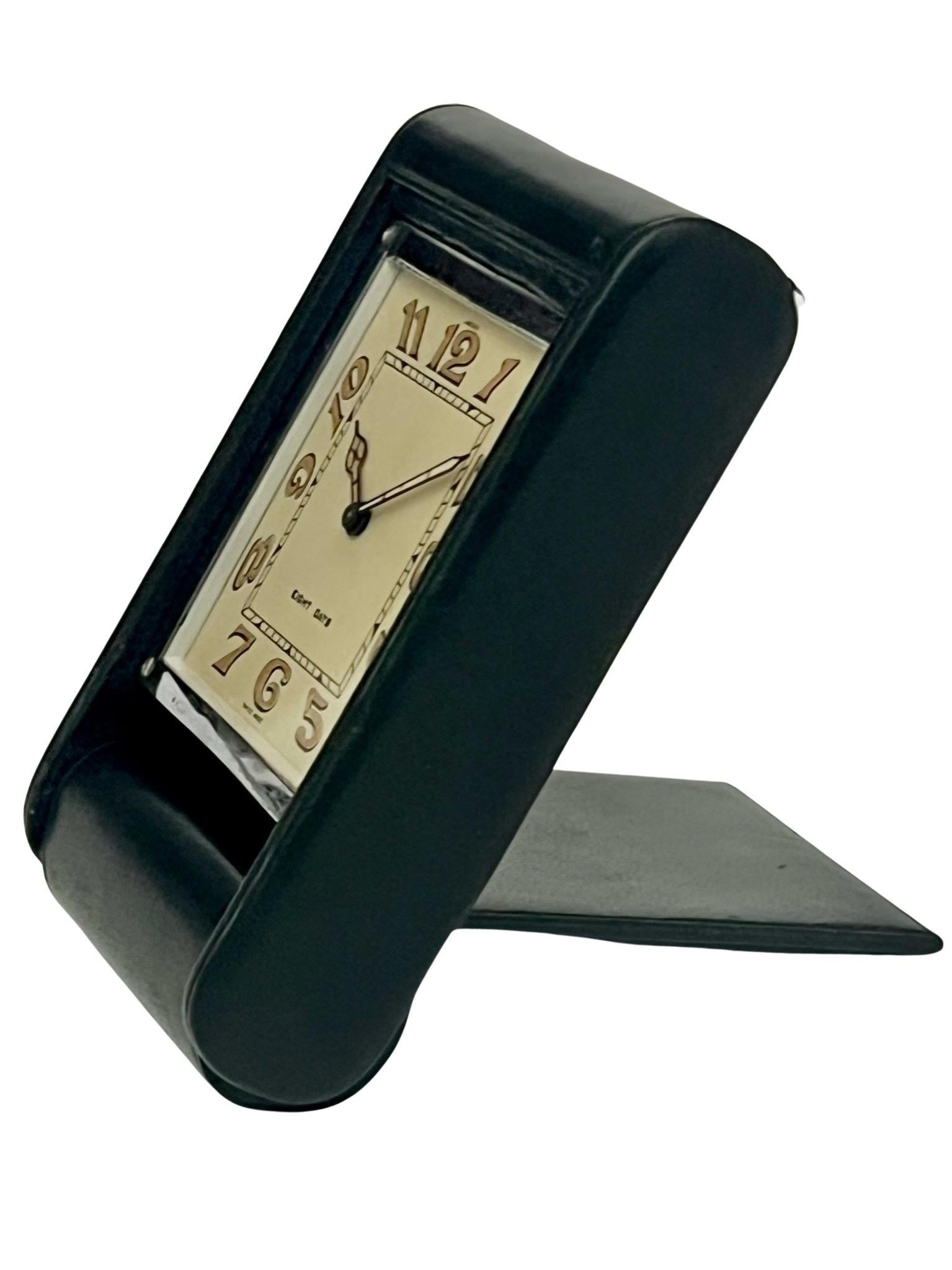 Jaeger LeCoultre Mid Century Green Leather Folding Eight Day Travel Clock In Good Condition For Sale In London, GB