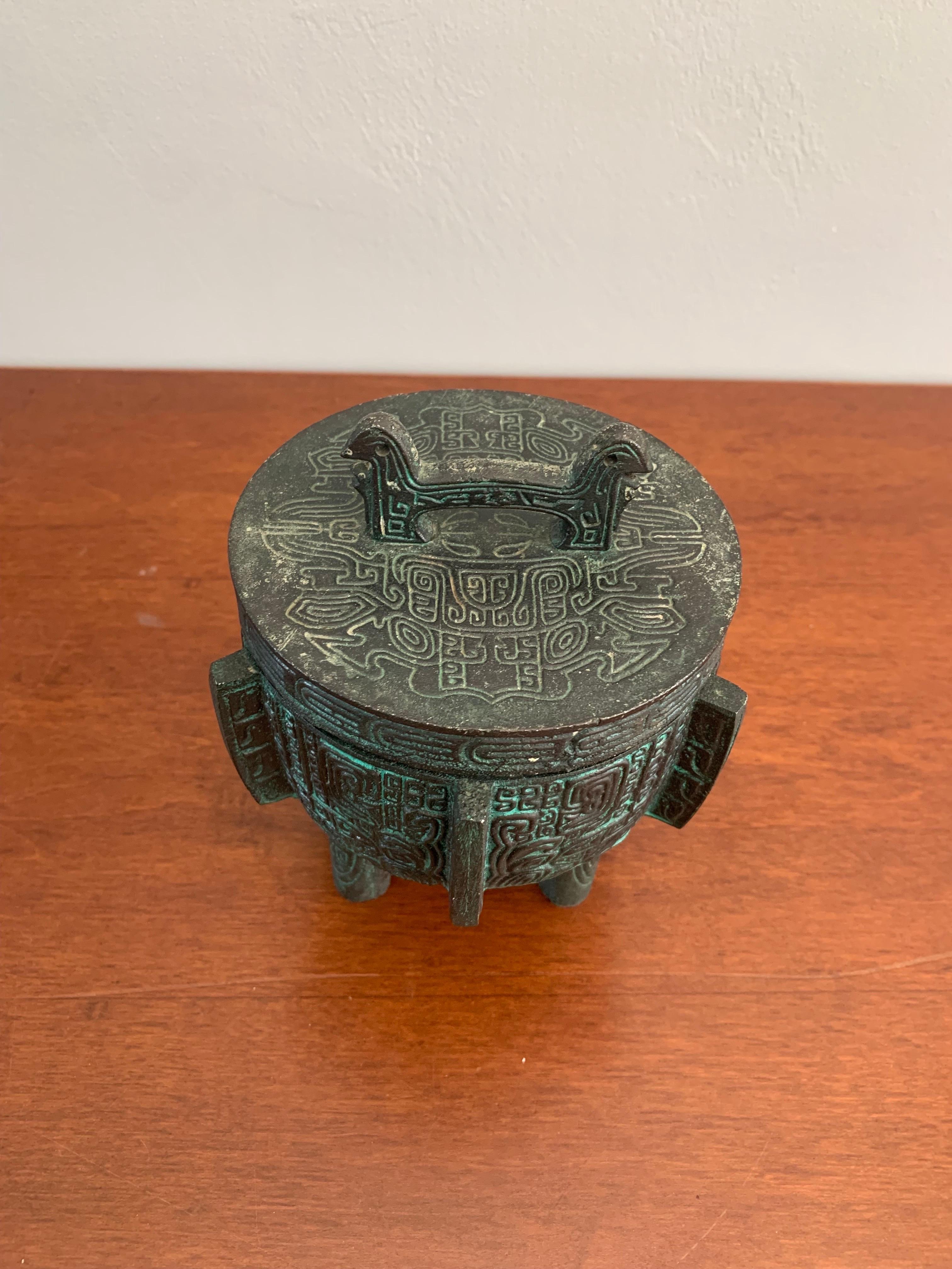 Beautiful and unique ashtray attributed to James Mont, circa 1960s. Has a Mayan/Aztec theme design throughout. 

Mostly in great shape with some light damage to the ashtray tray. 

6.5” tall
6” across