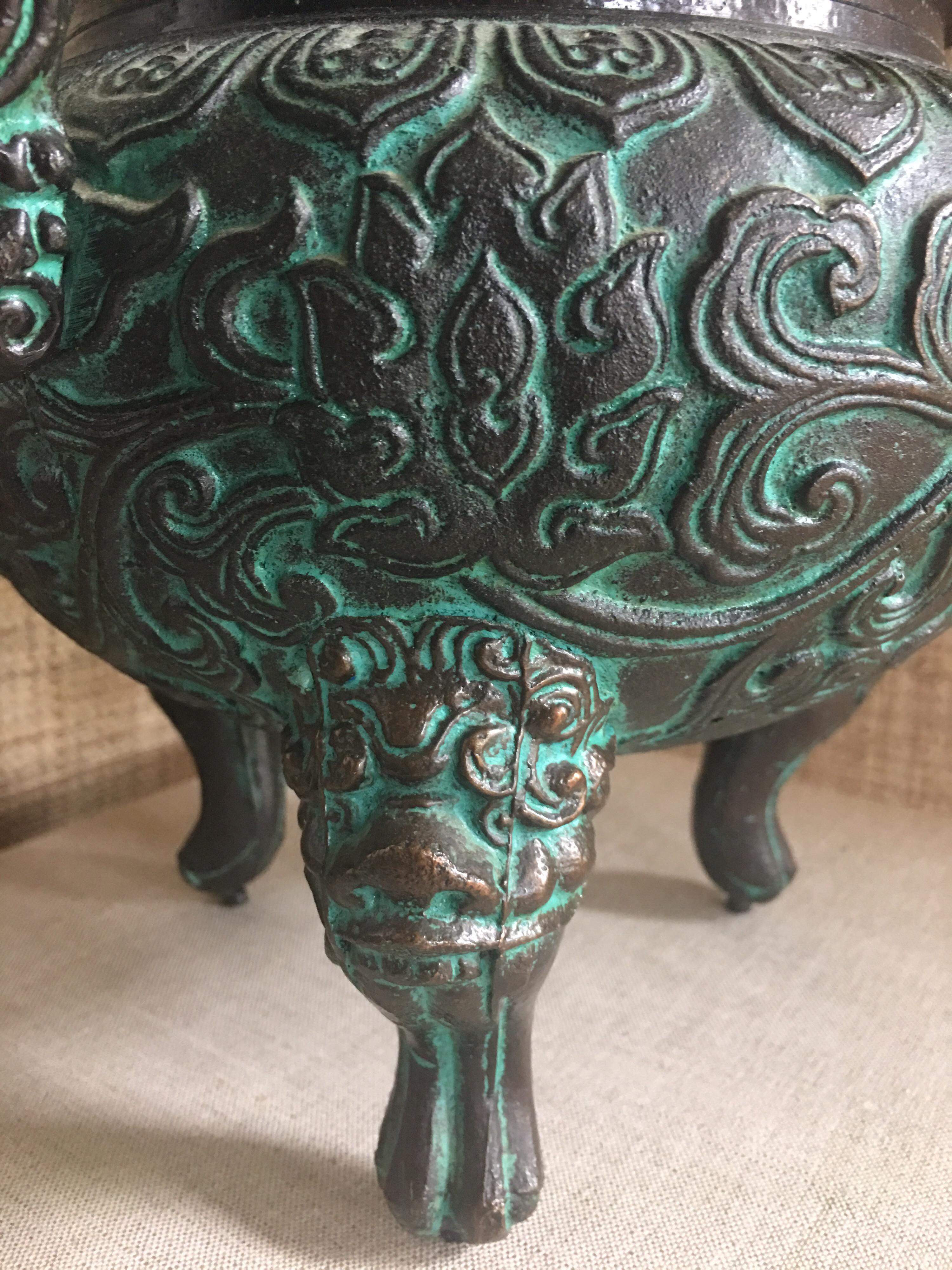 Mitte des Jahrhunderts James Mont Style Asian Style Griechischer Schlüssel Eiskübel Urne (Metall) im Angebot