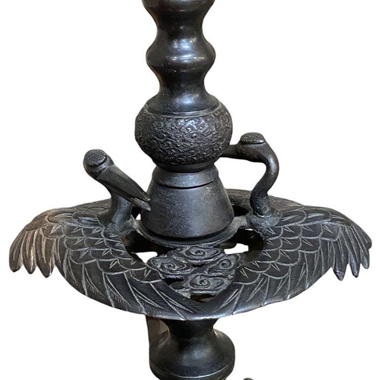 Mid-Century James Mont Style Bronze Chinese-inspired Table Lamp For Sale 6